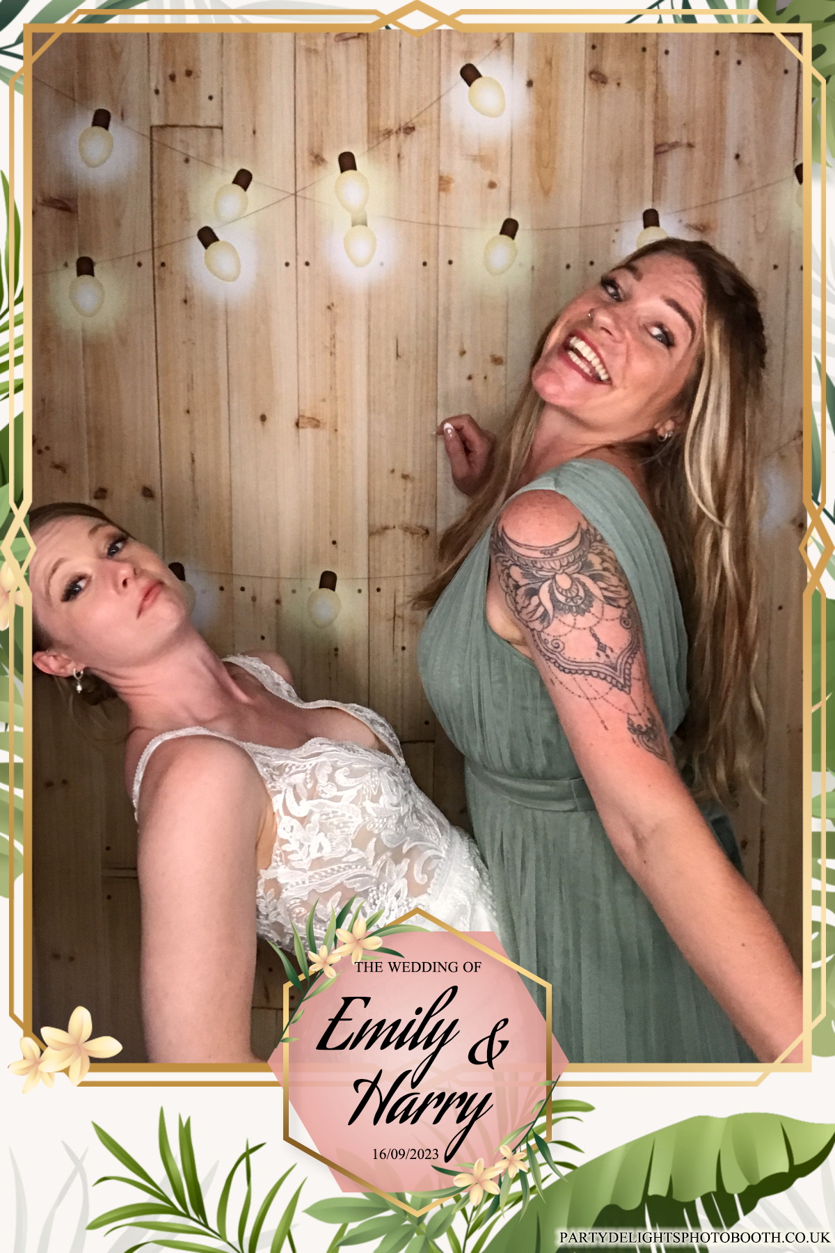 Emily & Harry's wedding | View more photos from the event at gallery.partydelightsphotobooth.co.uk/u/PartyDelightsPhotoBooth/Emily-Harrys-wedding