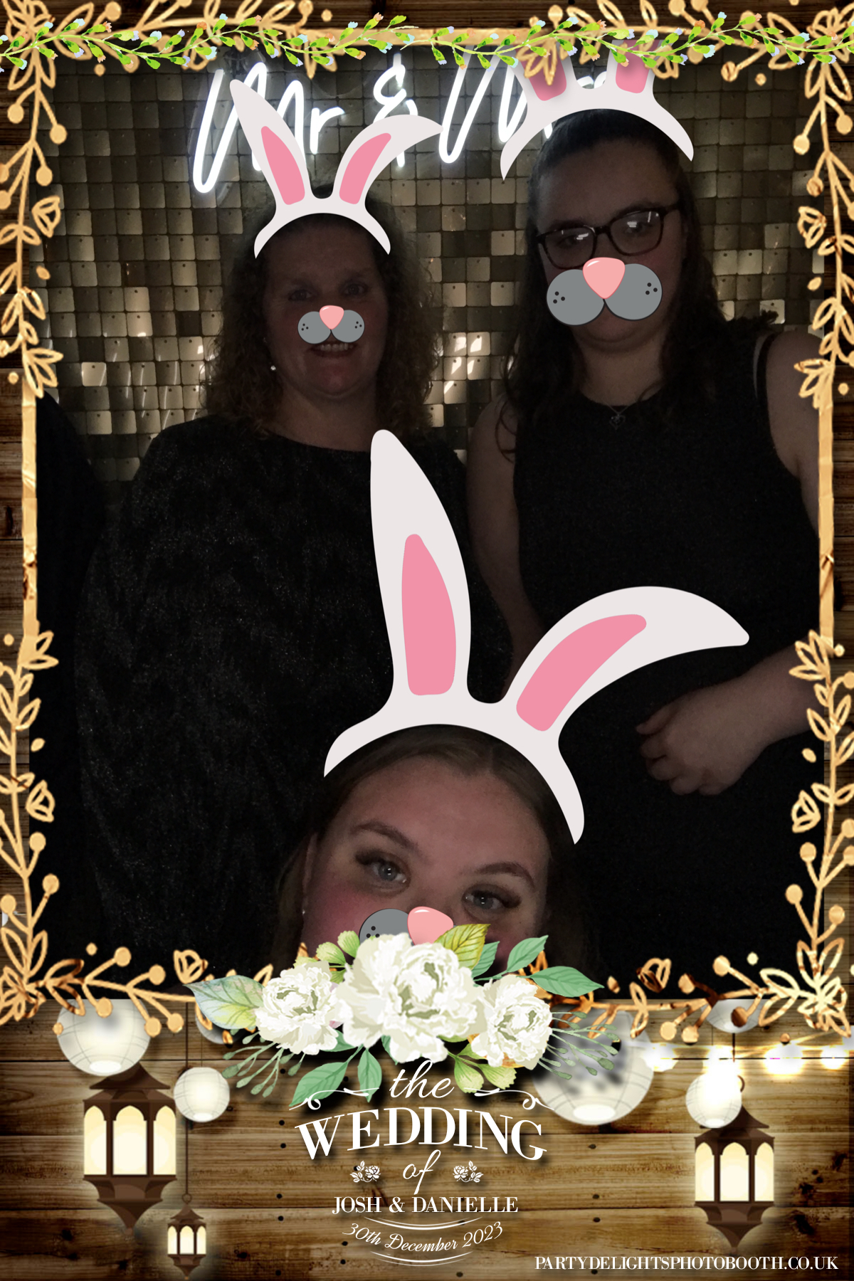 Josh’s and Danielle’s Wedding | View more photos from the event at gallery.partydelightsphotobooth.co.uk/u/PartyDelightsPhotoBooth/Josh’s-and-Danielle’s-Wedding