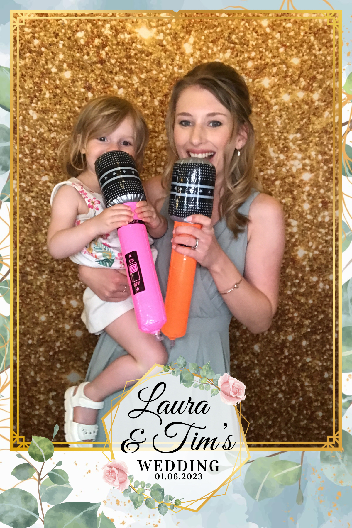 Laura & Tim's Wedding | View more photos from the event at gallery.partydelightsphotobooth.co.uk/u/PartyDelightsPhotoBooth/Laura-Tims-Wedding