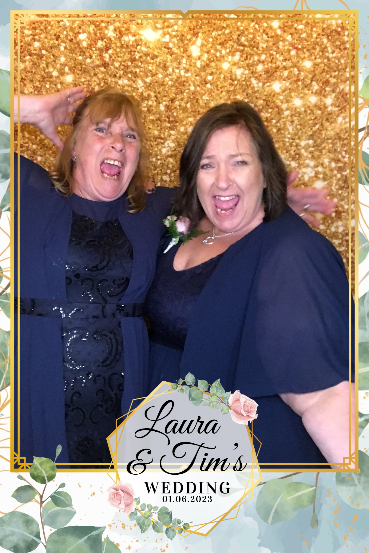 Laura & Tim's Wedding | View more photos from the event at gallery.partydelightsphotobooth.co.uk/u/PartyDelightsPhotoBooth/Laura-Tims-Wedding