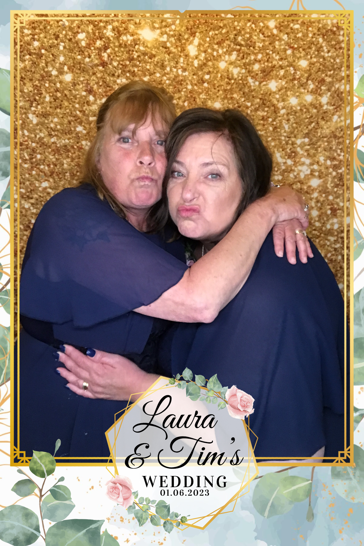 Laura & Tim's Wedding | View more photos from the event at gallery.partydelightsphotobooth.co.uk/u/PartyDelightsPhotoBooth/Laura-Tims-Wedding