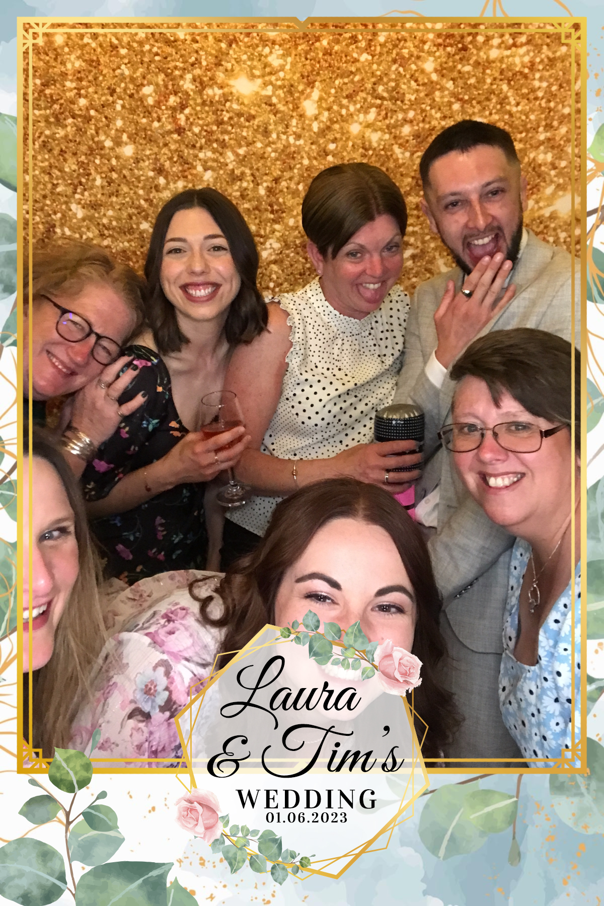 Laura & Tim's Wedding | View more photos from the event at gallery.partydelightsphotobooth.co.uk/u/PartyDelightsPhotoBooth/Laura-Tims-Wedding