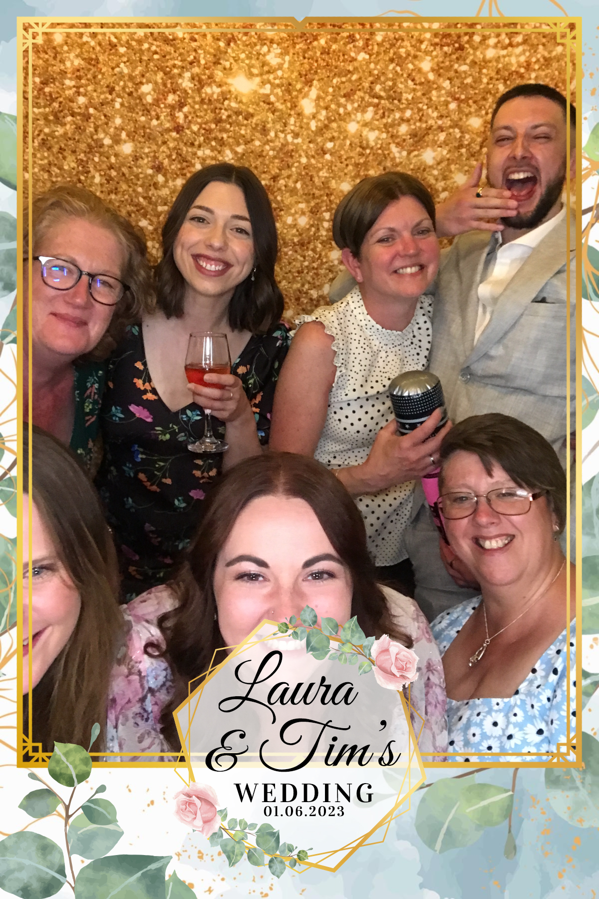 Laura & Tim's Wedding | View more photos from the event at gallery.partydelightsphotobooth.co.uk/u/PartyDelightsPhotoBooth/Laura-Tims-Wedding