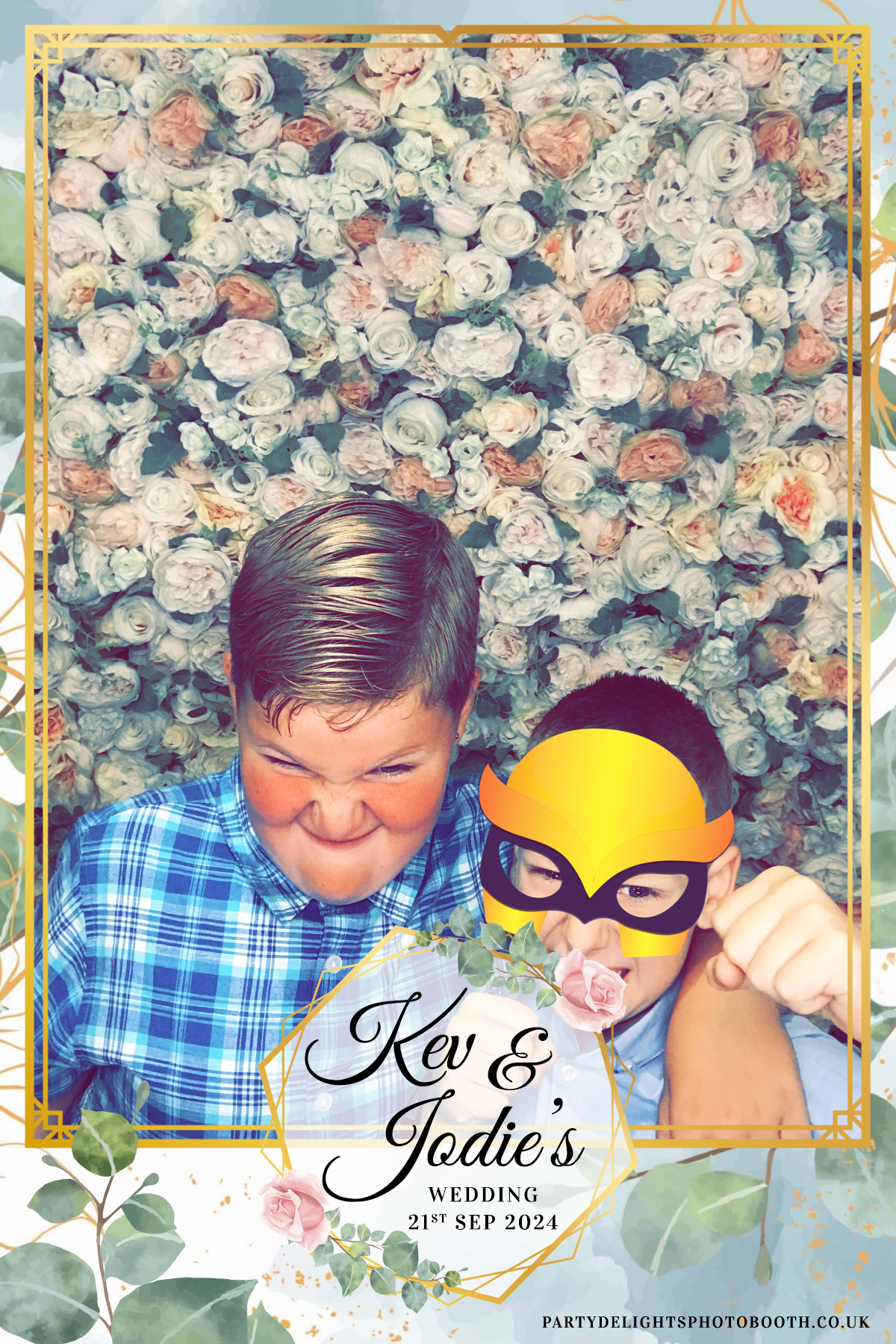Jodie and kevs wedding | View more photos from the event at gallery.partydelightsphotobooth.co.uk/u/PartyDelightsPhotoBooth/Jodie-and-kevs-wedding