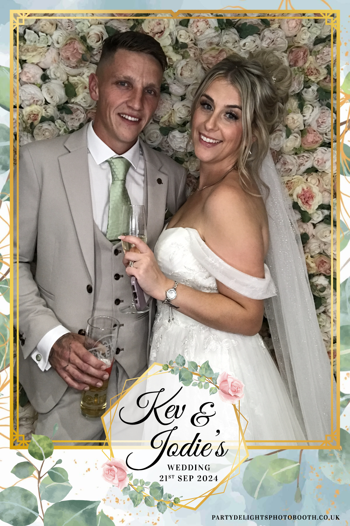 Jodie and kevs wedding | View more photos from the event at gallery.partydelightsphotobooth.co.uk/u/PartyDelightsPhotoBooth/Jodie-and-kevs-wedding