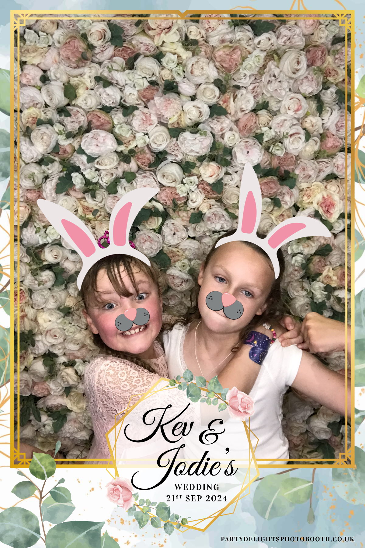 Jodie and kevs wedding | View more photos from the event at gallery.partydelightsphotobooth.co.uk/u/PartyDelightsPhotoBooth/Jodie-and-kevs-wedding