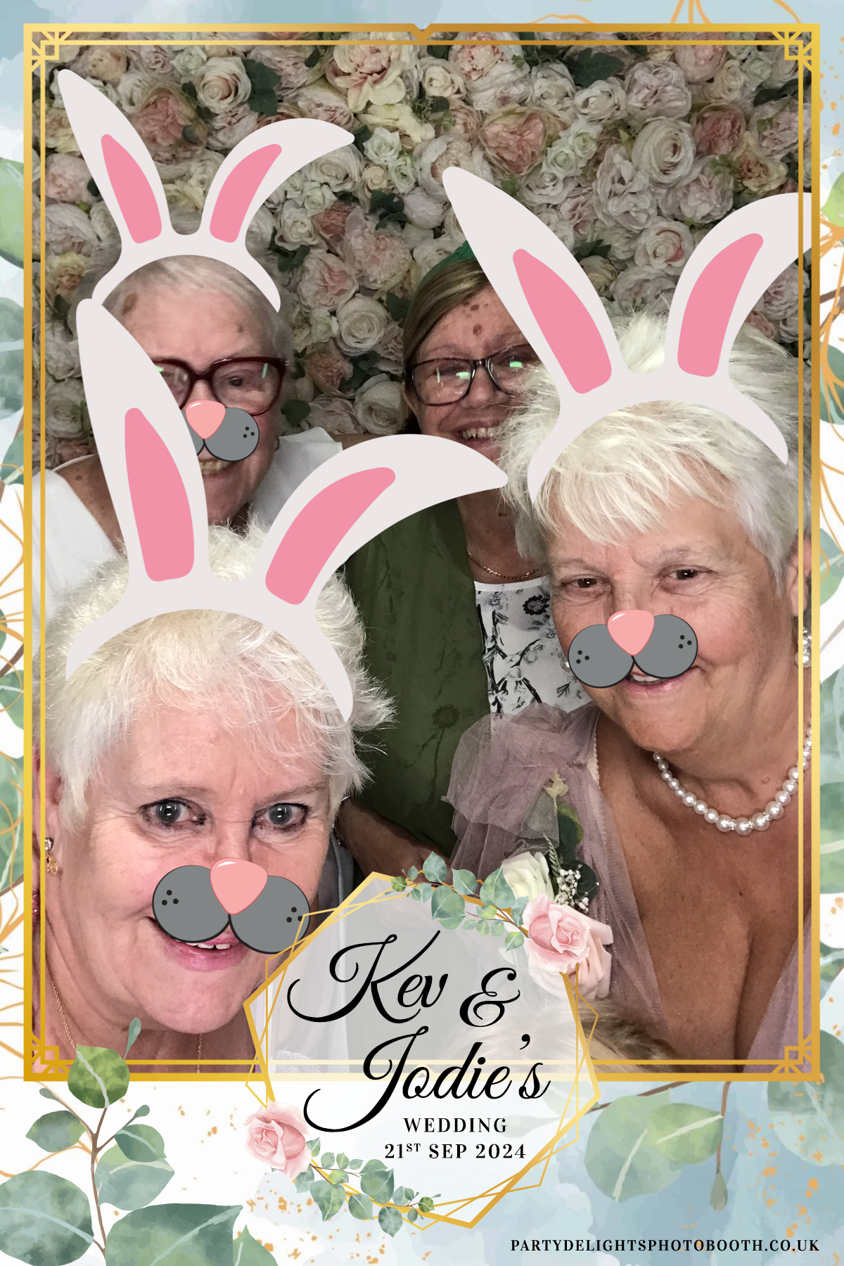 Jodie and kevs wedding | View more photos from the event at gallery.partydelightsphotobooth.co.uk/u/PartyDelightsPhotoBooth/Jodie-and-kevs-wedding