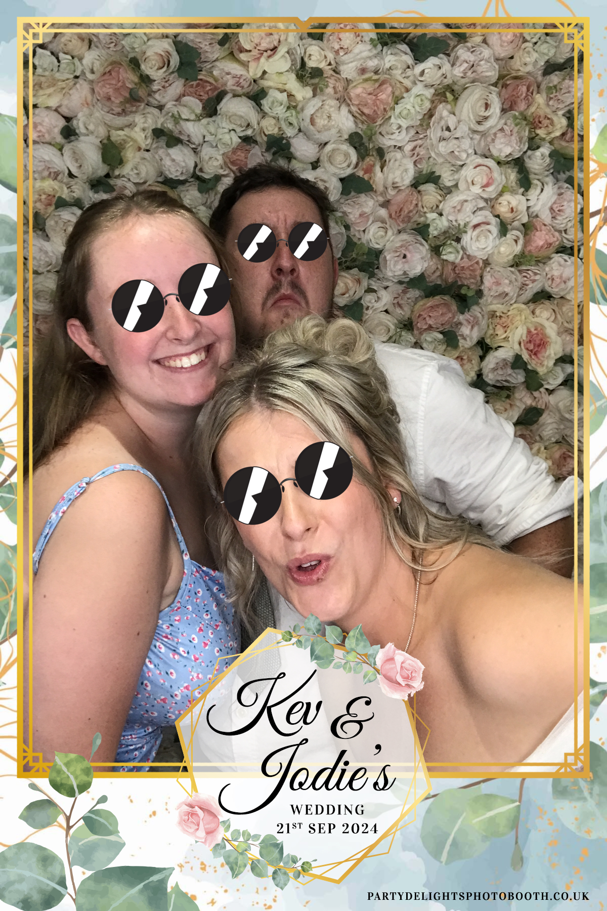 Jodie and kevs wedding | View more photos from the event at gallery.partydelightsphotobooth.co.uk/u/PartyDelightsPhotoBooth/Jodie-and-kevs-wedding