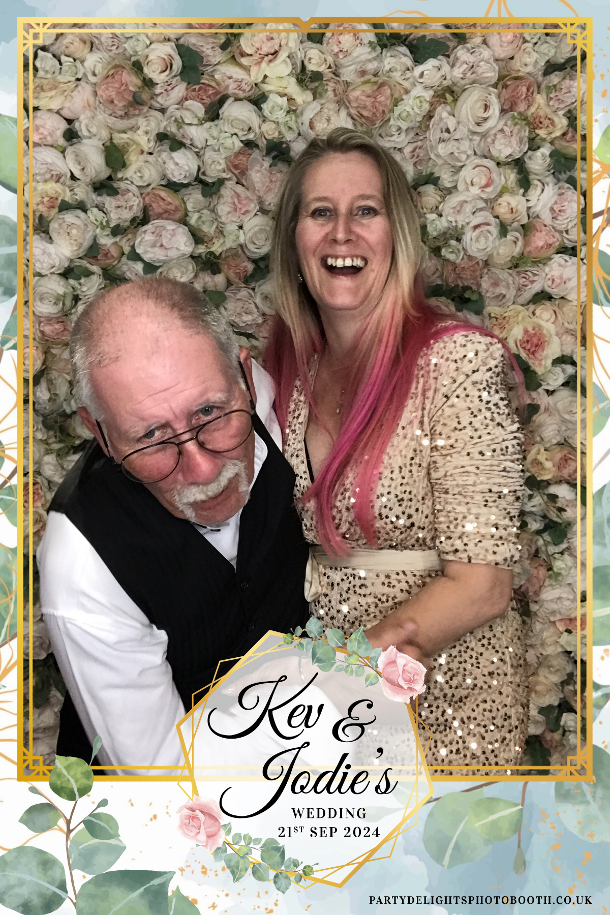 Jodie and kevs wedding | View more photos from the event at gallery.partydelightsphotobooth.co.uk/u/PartyDelightsPhotoBooth/Jodie-and-kevs-wedding