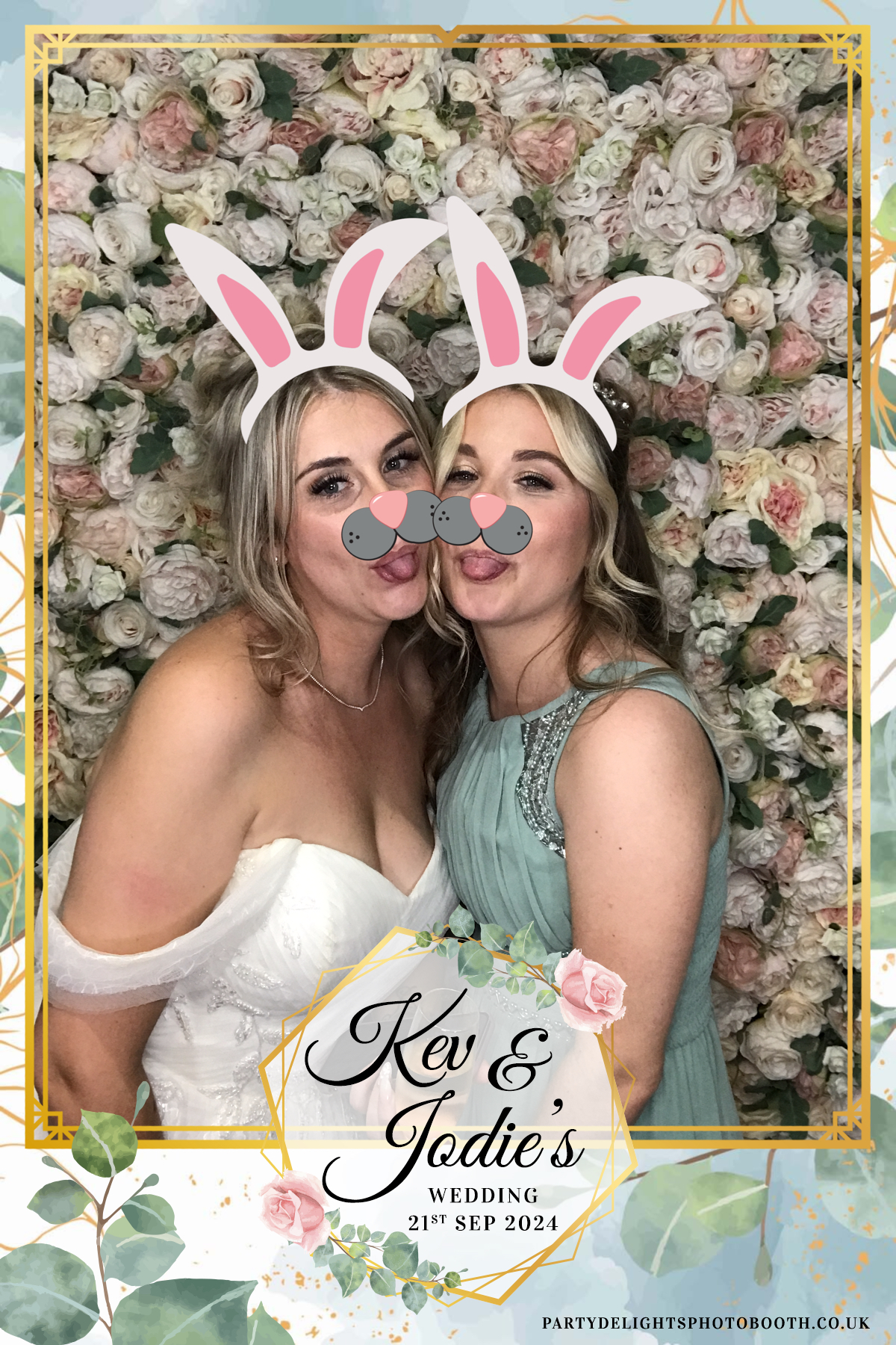 Jodie and kevs wedding | View more photos from the event at gallery.partydelightsphotobooth.co.uk/u/PartyDelightsPhotoBooth/Jodie-and-kevs-wedding