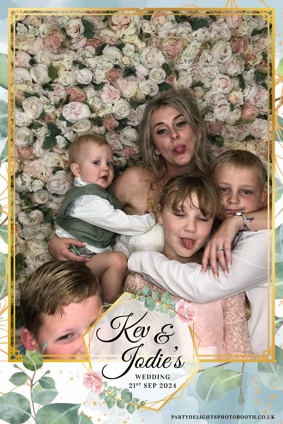 Jodie and kevs wedding | View more photos from the event at gallery.partydelightsphotobooth.co.uk/u/PartyDelightsPhotoBooth/Jodie-and-kevs-wedding