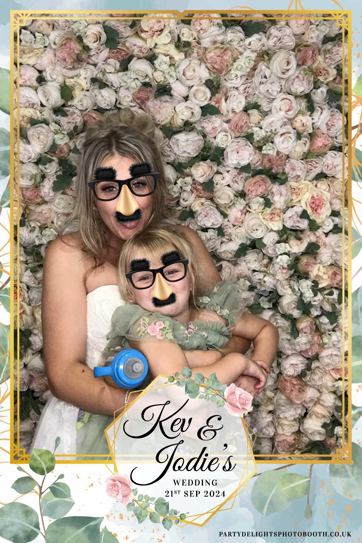 Jodie and kevs wedding | View more photos from the event at gallery.partydelightsphotobooth.co.uk/u/PartyDelightsPhotoBooth/Jodie-and-kevs-wedding