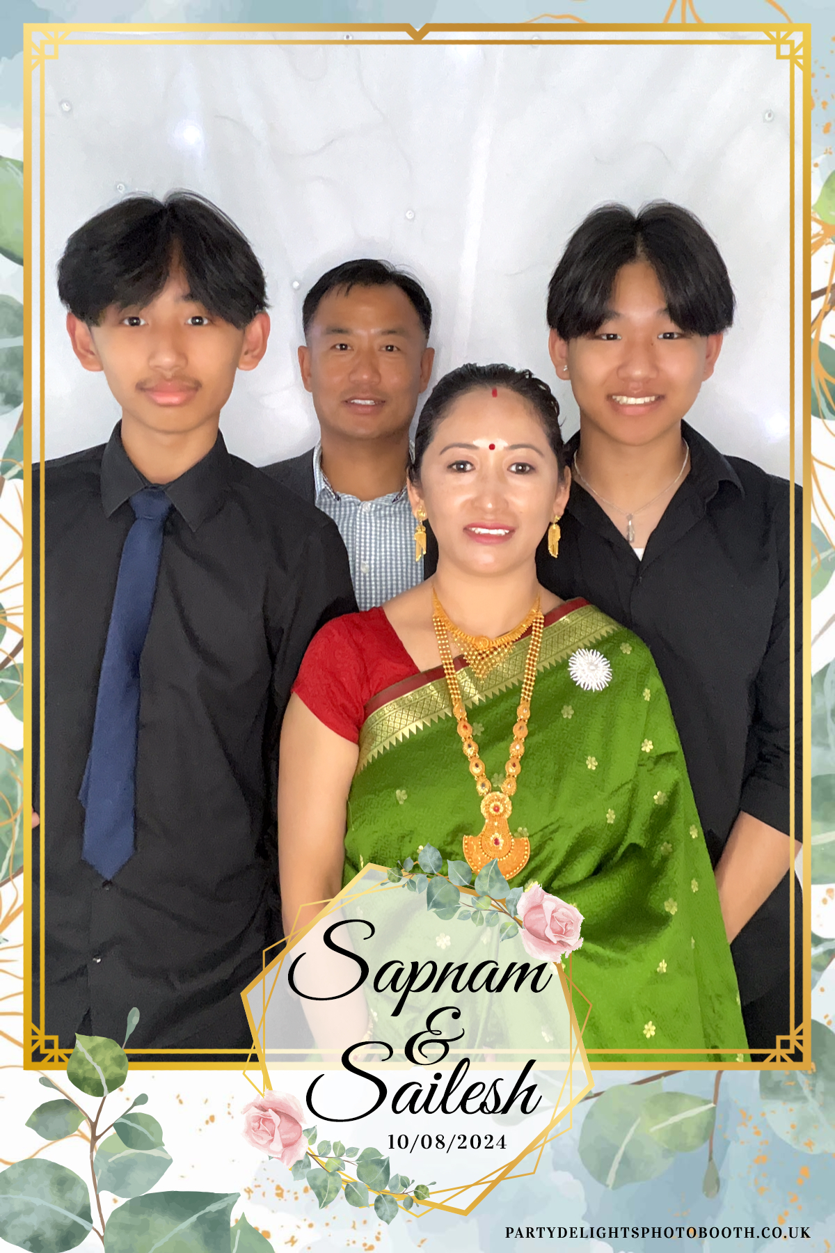 Sapnam & Sailesh Wedding | View more photos from the event at gallery.partydelightsphotobooth.co.uk/u/PartyDelightsPhotoBooth/Sapnam-Sailesh-Wedding
