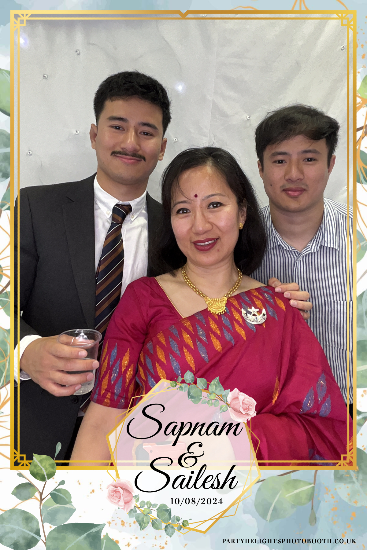 Sapnam & Sailesh Wedding | View more photos from the event at gallery.partydelightsphotobooth.co.uk/u/PartyDelightsPhotoBooth/Sapnam-Sailesh-Wedding