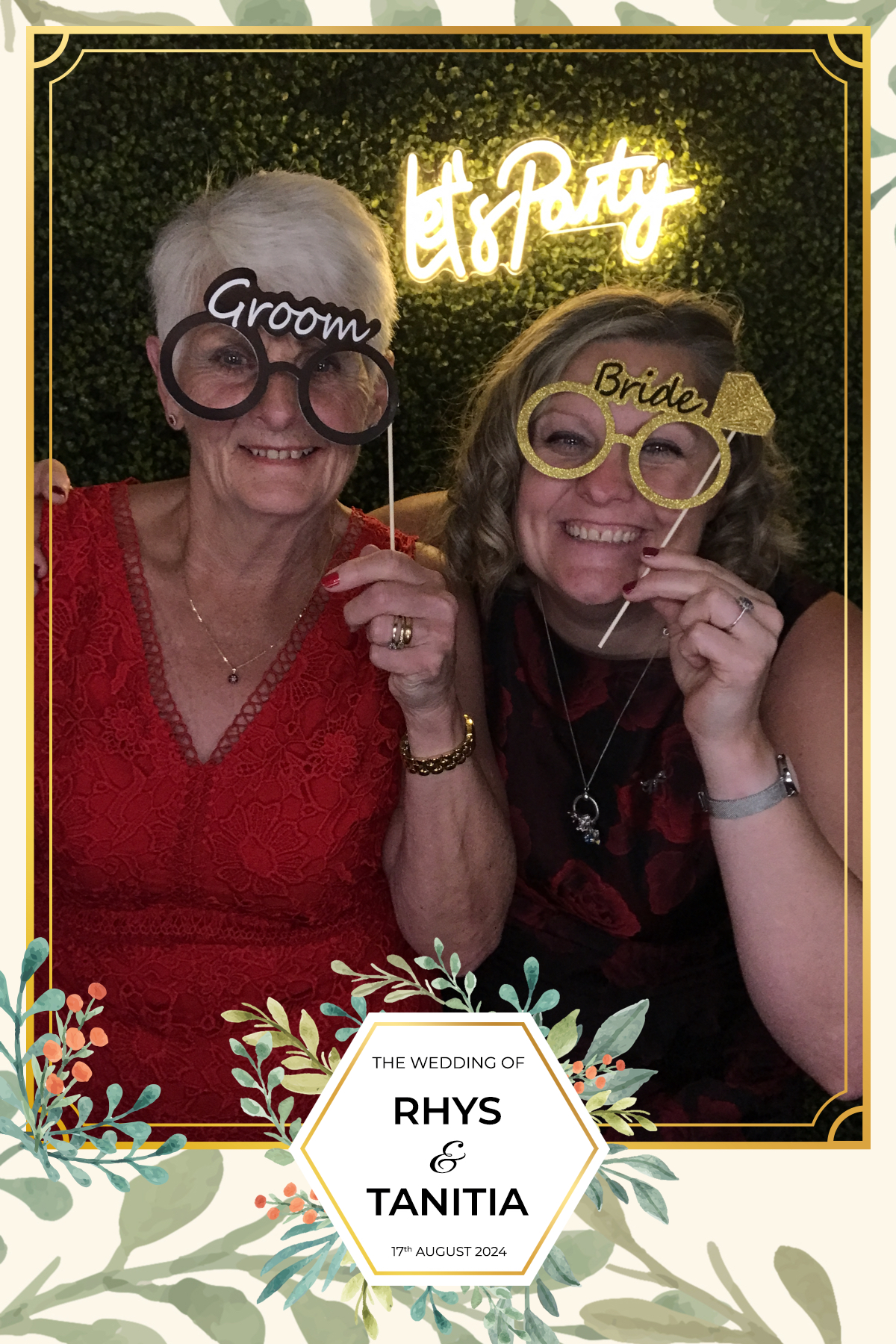 Tanitia & Rhys’ Wedding | View more photos from the event at gallery.partydelightsphotobooth.co.uk/u/PartyDelightsPhotoBooth/Tanitia-Rhys’-Wedding