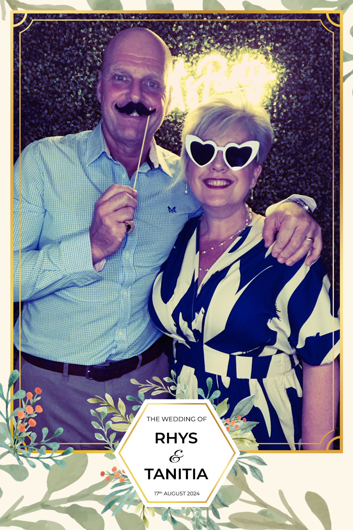 Tanitia & Rhys’ Wedding | View more photos from the event at gallery.partydelightsphotobooth.co.uk/u/PartyDelightsPhotoBooth/Tanitia-Rhys’-Wedding