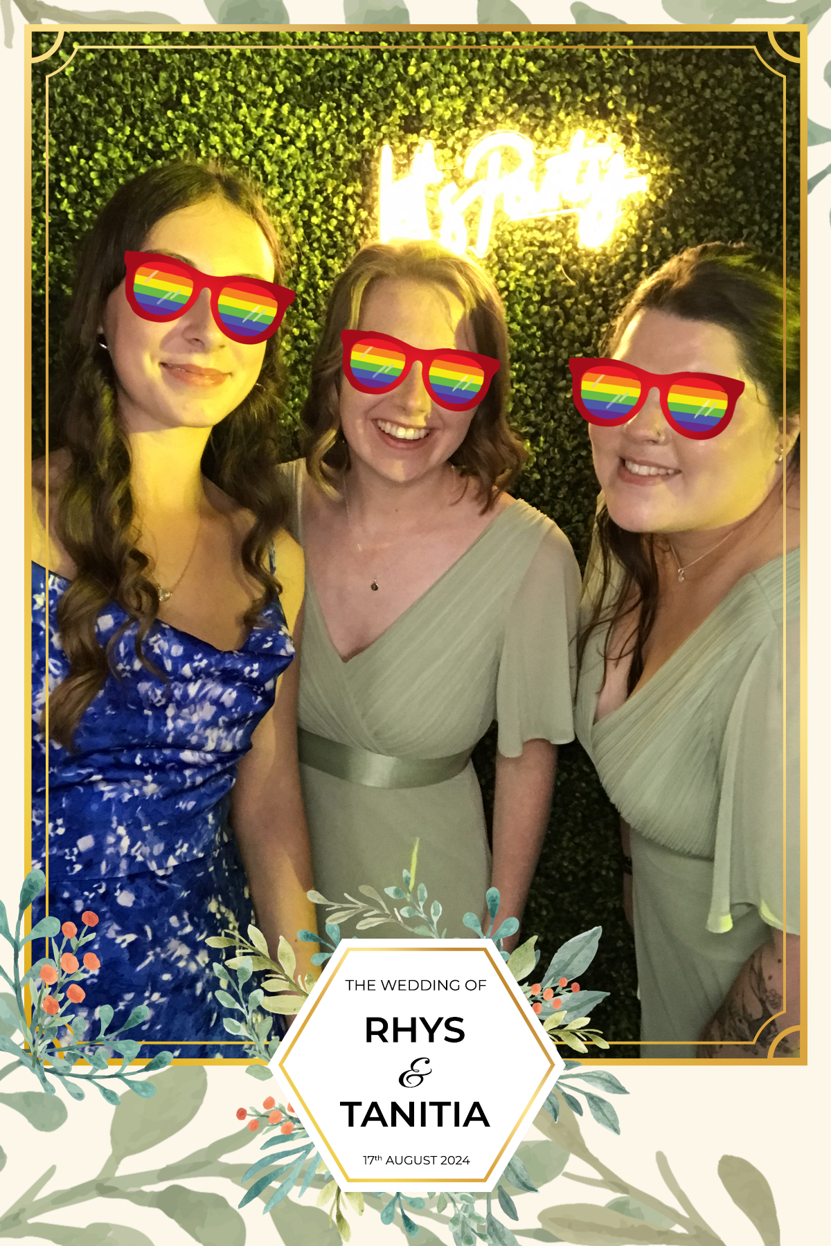 Tanitia & Rhys’ Wedding | View more photos from the event at gallery.partydelightsphotobooth.co.uk/u/PartyDelightsPhotoBooth/Tanitia-Rhys’-Wedding