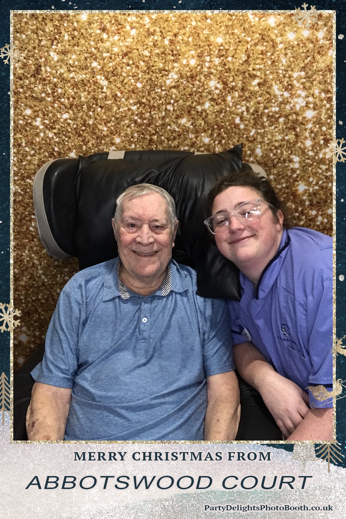 Abbotswood Court Christmas party | View more photos from the event at gallery.partydelightsphotobooth.co.uk/u/PartyDelightsPhotoBooth/Abbotswood-Court-Christmas-party-0