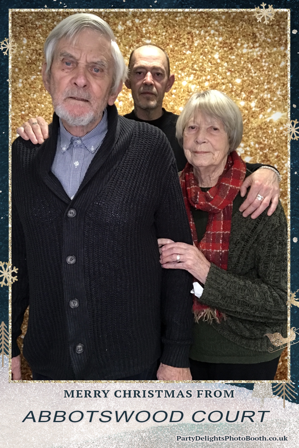 Abbotswood Court Christmas party | View more photos from the event at gallery.partydelightsphotobooth.co.uk/u/PartyDelightsPhotoBooth/Abbotswood-Court-Christmas-party-0