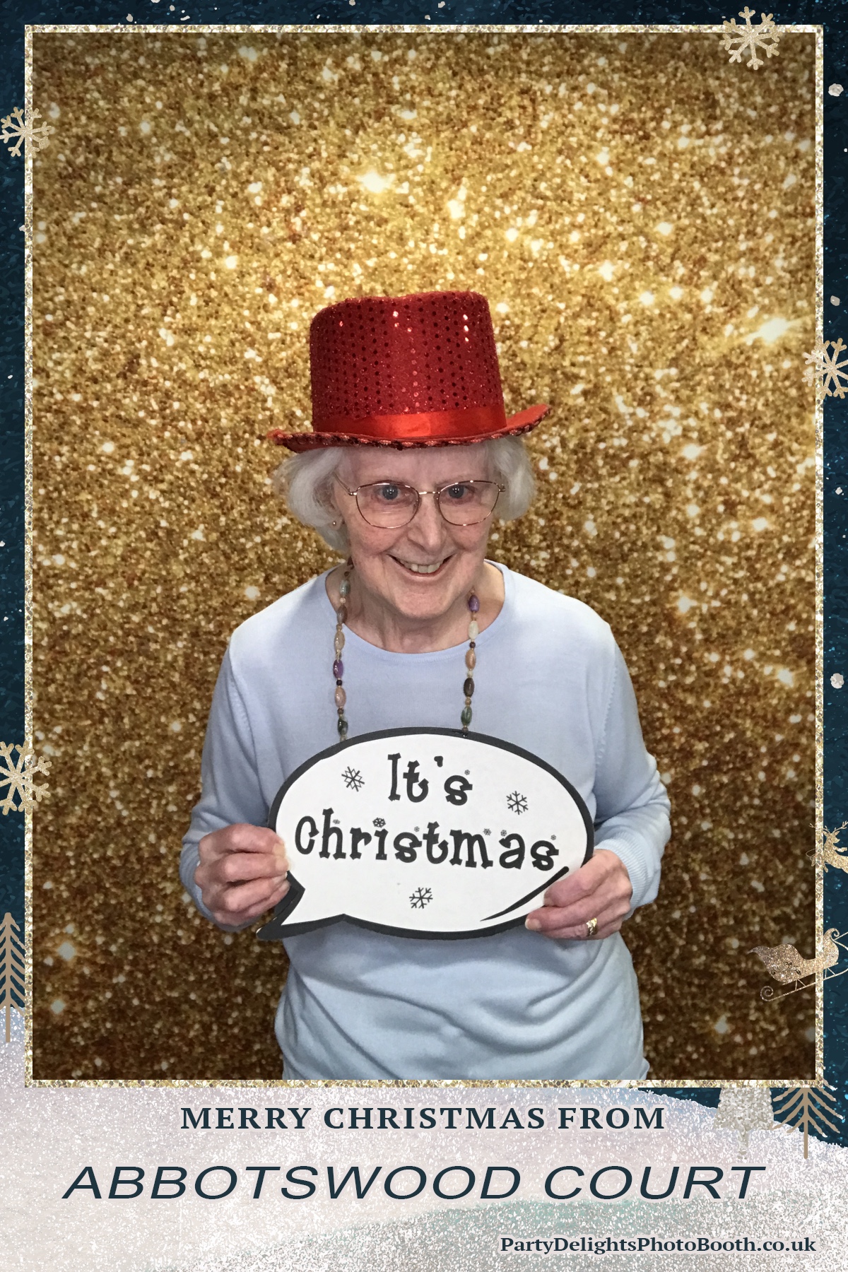 Abbotswood Court Christmas party | View more photos from the event at gallery.partydelightsphotobooth.co.uk/u/PartyDelightsPhotoBooth/Abbotswood-Court-Christmas-party-0