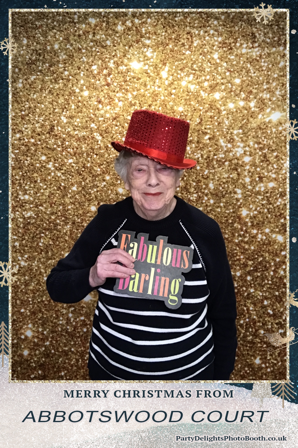 Abbotswood Court Christmas party | View more photos from the event at gallery.partydelightsphotobooth.co.uk/u/PartyDelightsPhotoBooth/Abbotswood-Court-Christmas-party-0