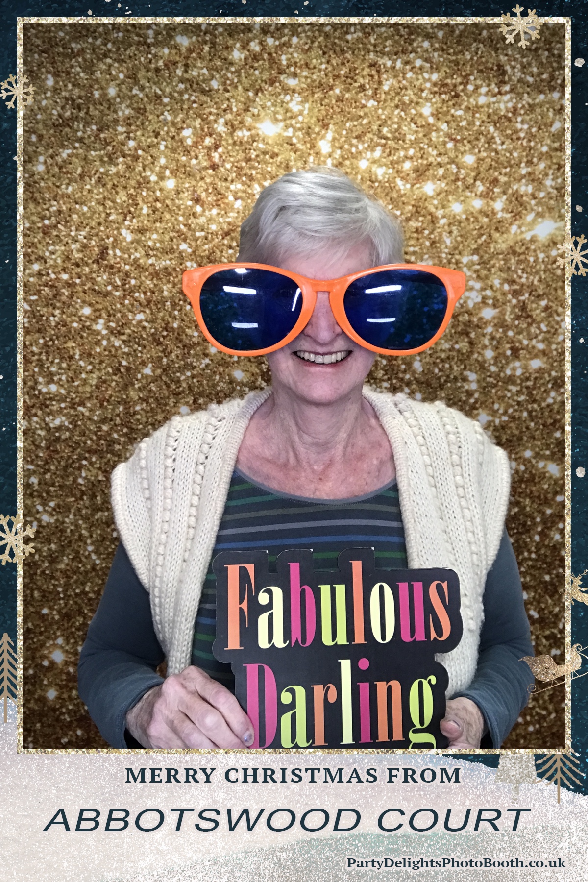 Abbotswood Court Christmas party | View more photos from the event at gallery.partydelightsphotobooth.co.uk/u/PartyDelightsPhotoBooth/Abbotswood-Court-Christmas-party-0