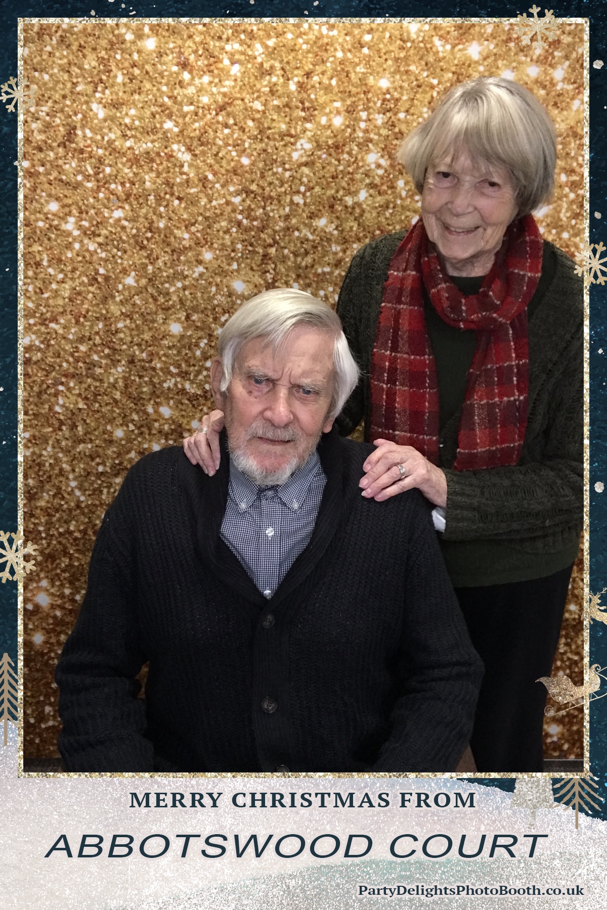 Abbotswood Court Christmas party | View more photos from the event at gallery.partydelightsphotobooth.co.uk/u/PartyDelightsPhotoBooth/Abbotswood-Court-Christmas-party-0