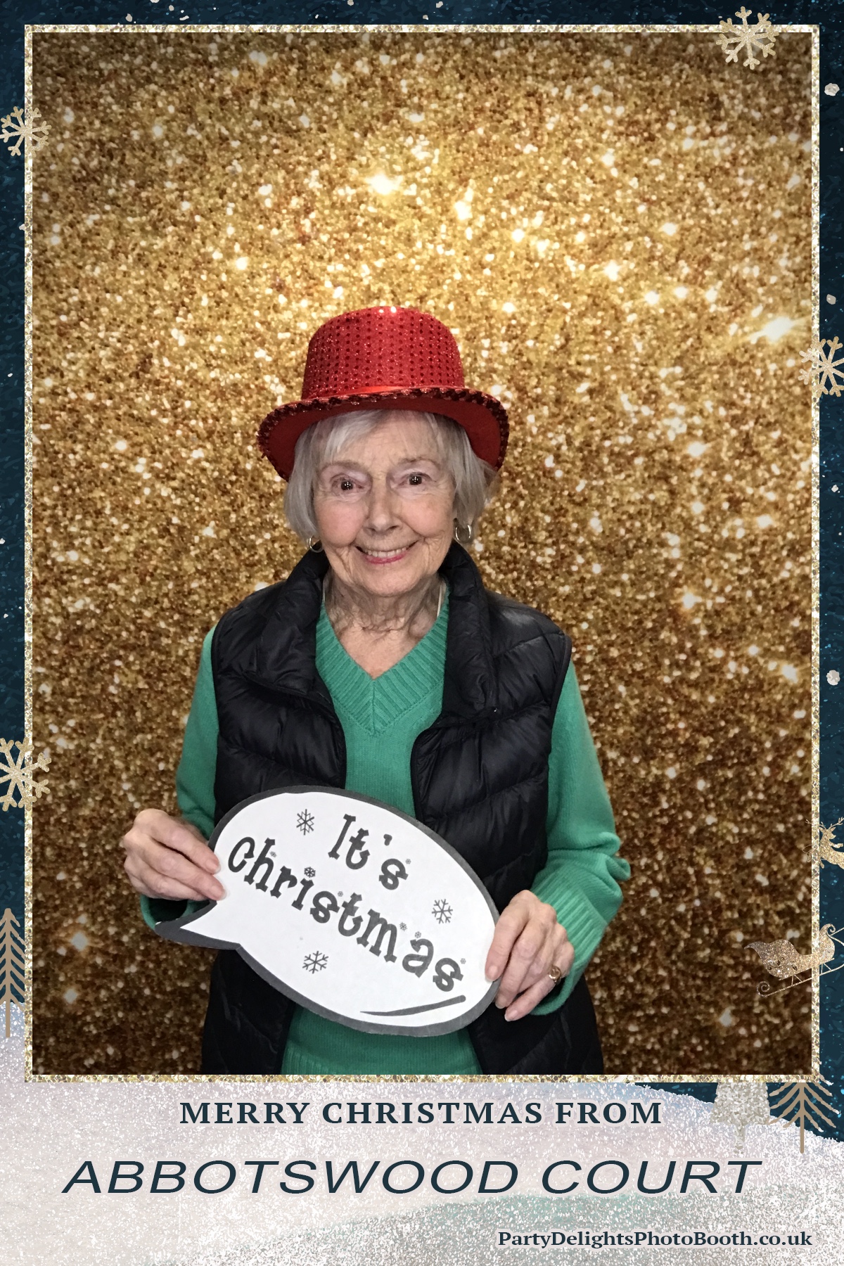 Abbotswood Court Christmas party | View more photos from the event at gallery.partydelightsphotobooth.co.uk/u/PartyDelightsPhotoBooth/Abbotswood-Court-Christmas-party-0