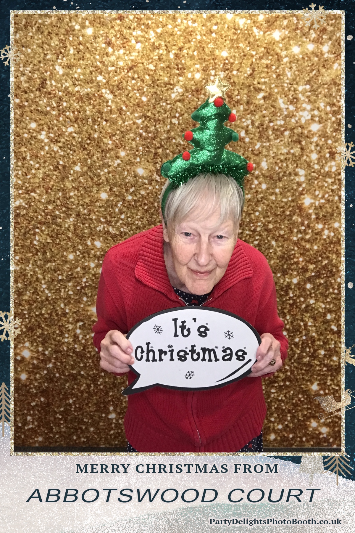 Abbotswood Court Christmas party | View more photos from the event at gallery.partydelightsphotobooth.co.uk/u/PartyDelightsPhotoBooth/Abbotswood-Court-Christmas-party-0