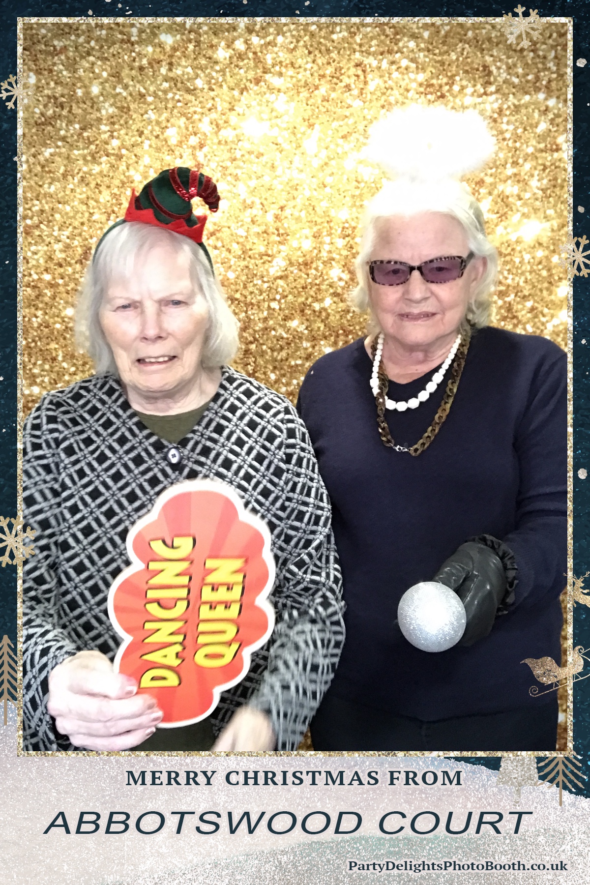 Abbotswood Court Christmas party | View more photos from the event at gallery.partydelightsphotobooth.co.uk/u/PartyDelightsPhotoBooth/Abbotswood-Court-Christmas-party-0