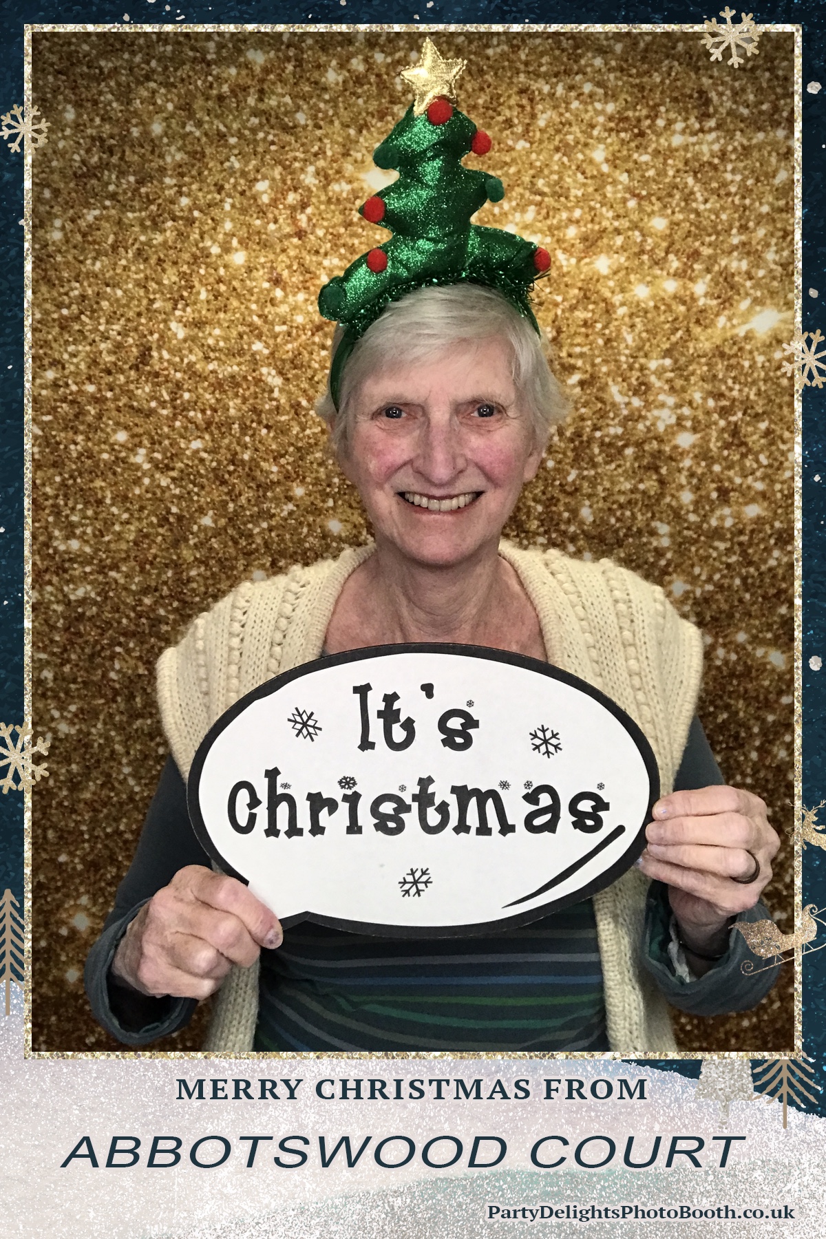 Abbotswood Court Christmas party | View more photos from the event at gallery.partydelightsphotobooth.co.uk/u/PartyDelightsPhotoBooth/Abbotswood-Court-Christmas-party-0