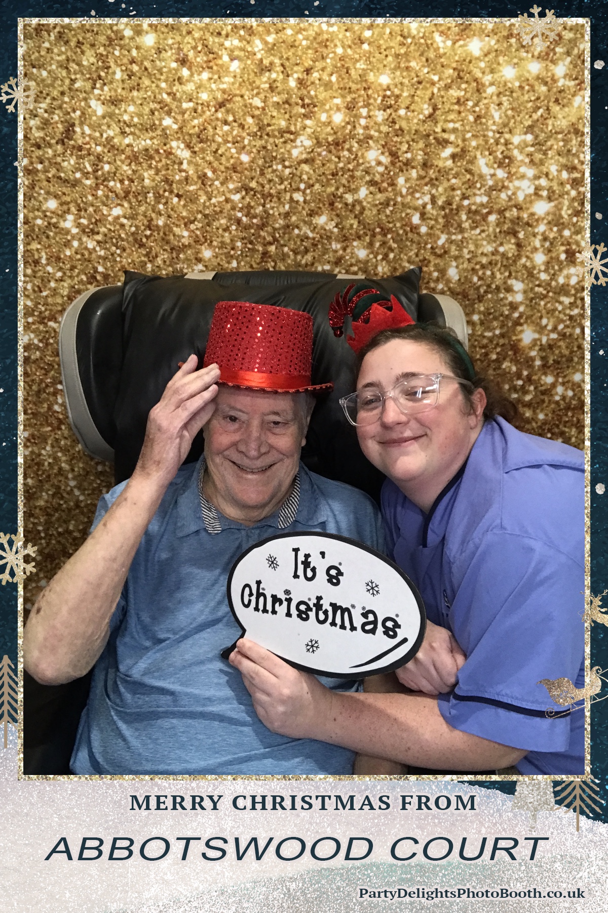 Abbotswood Court Christmas party | View more photos from the event at gallery.partydelightsphotobooth.co.uk/u/PartyDelightsPhotoBooth/Abbotswood-Court-Christmas-party-0