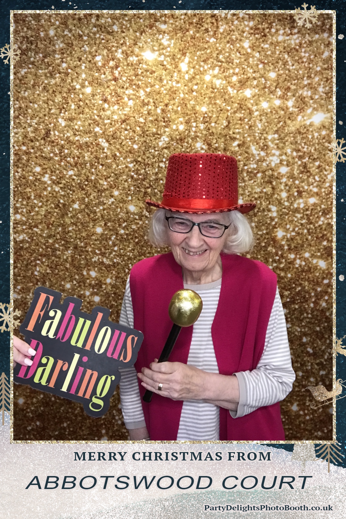 Abbotswood Court Christmas party | View more photos from the event at gallery.partydelightsphotobooth.co.uk/u/PartyDelightsPhotoBooth/Abbotswood-Court-Christmas-party-0