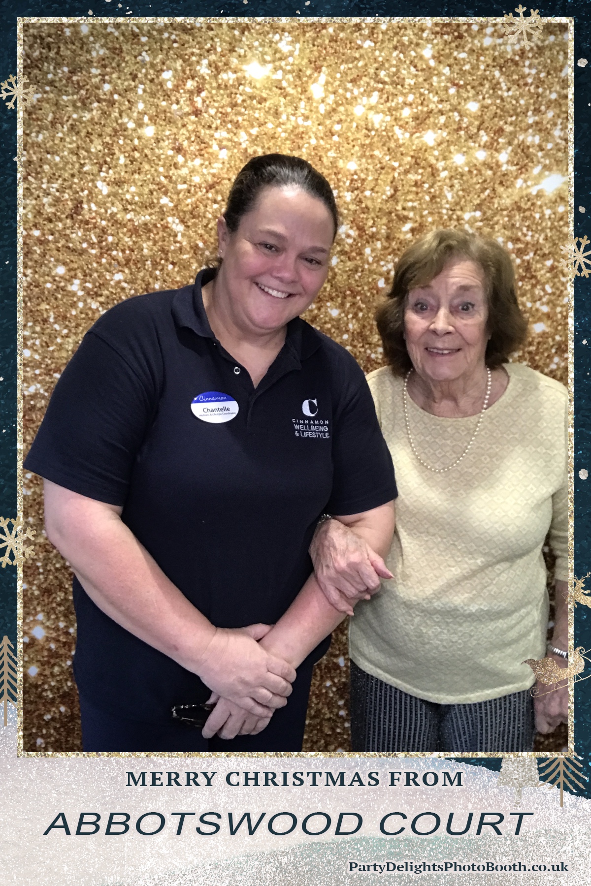 Abbotswood Court Christmas party | View more photos from the event at gallery.partydelightsphotobooth.co.uk/u/PartyDelightsPhotoBooth/Abbotswood-Court-Christmas-party-0