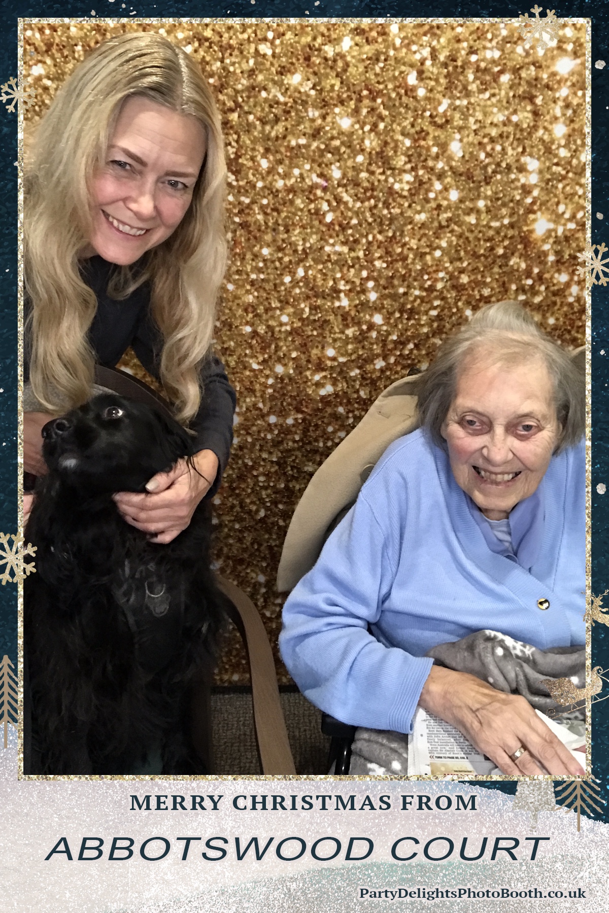 Abbotswood Court Christmas party | View more photos from the event at gallery.partydelightsphotobooth.co.uk/u/PartyDelightsPhotoBooth/Abbotswood-Court-Christmas-party-0