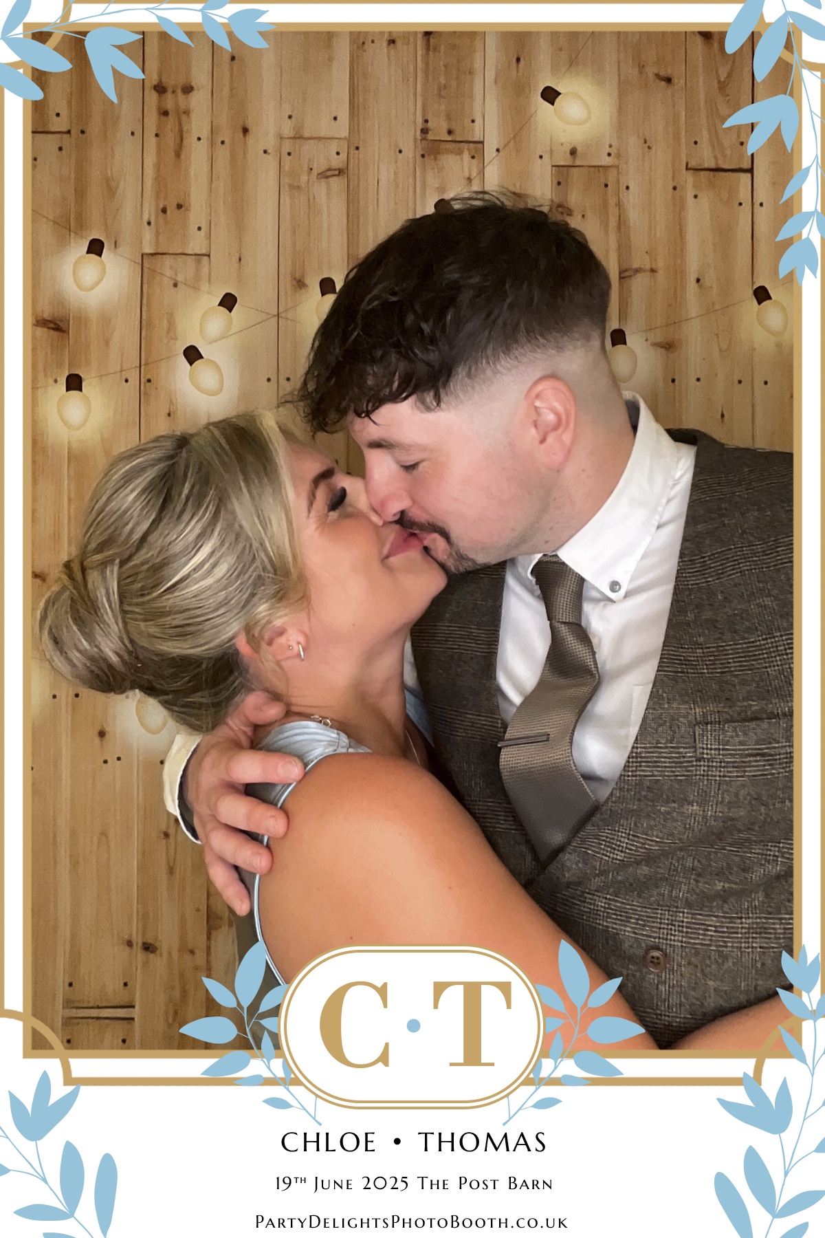 Chloe & Tom’s Wedding | View more photos from the event at gallery.partydelightsphotobooth.co.uk/u/PartyDelightsPhotoBooth/Chloe-Tom’s-Wedding