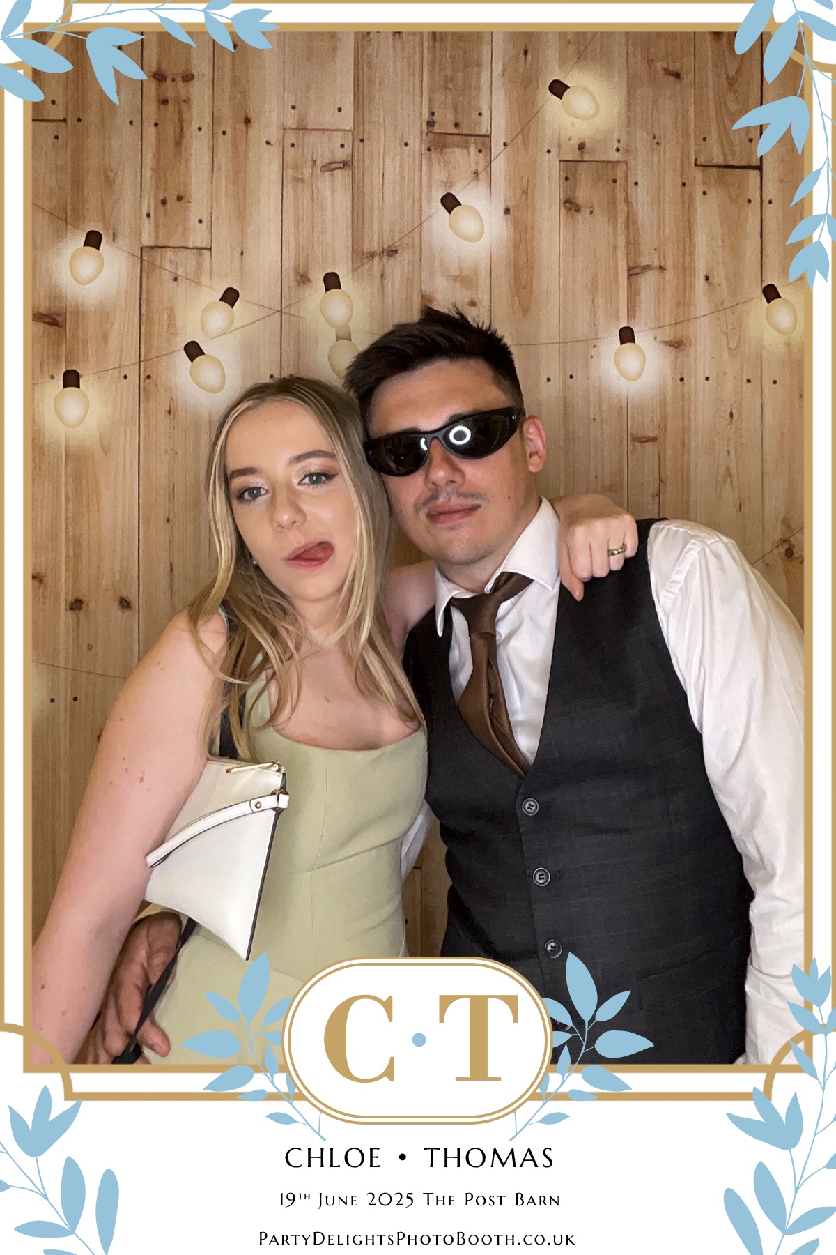 Chloe & Tom’s Wedding | View more photos from the event at gallery.partydelightsphotobooth.co.uk/u/PartyDelightsPhotoBooth/Chloe-Tom’s-Wedding