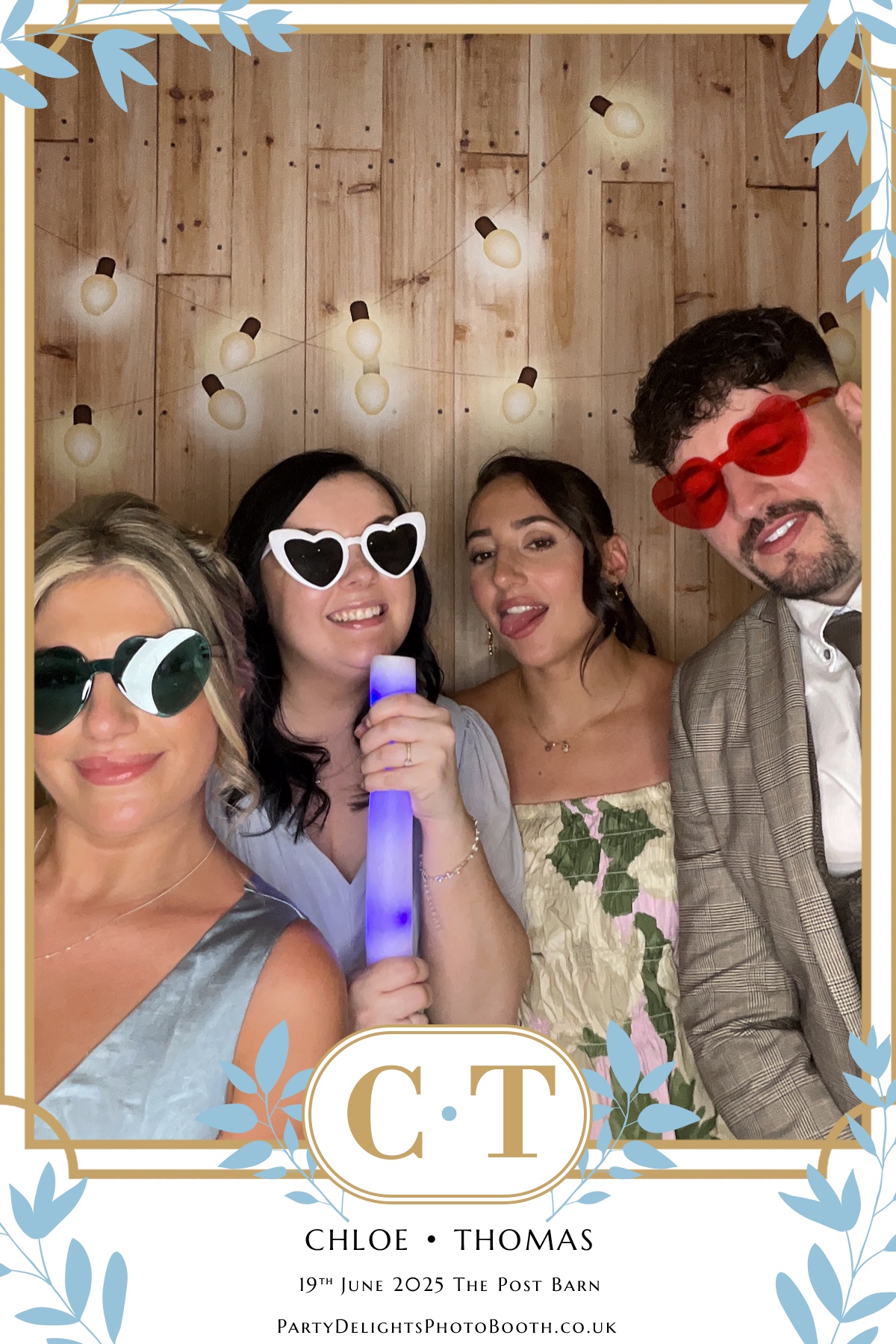 Chloe & Tom’s Wedding | View more photos from the event at gallery.partydelightsphotobooth.co.uk/u/PartyDelightsPhotoBooth/Chloe-Tom’s-Wedding