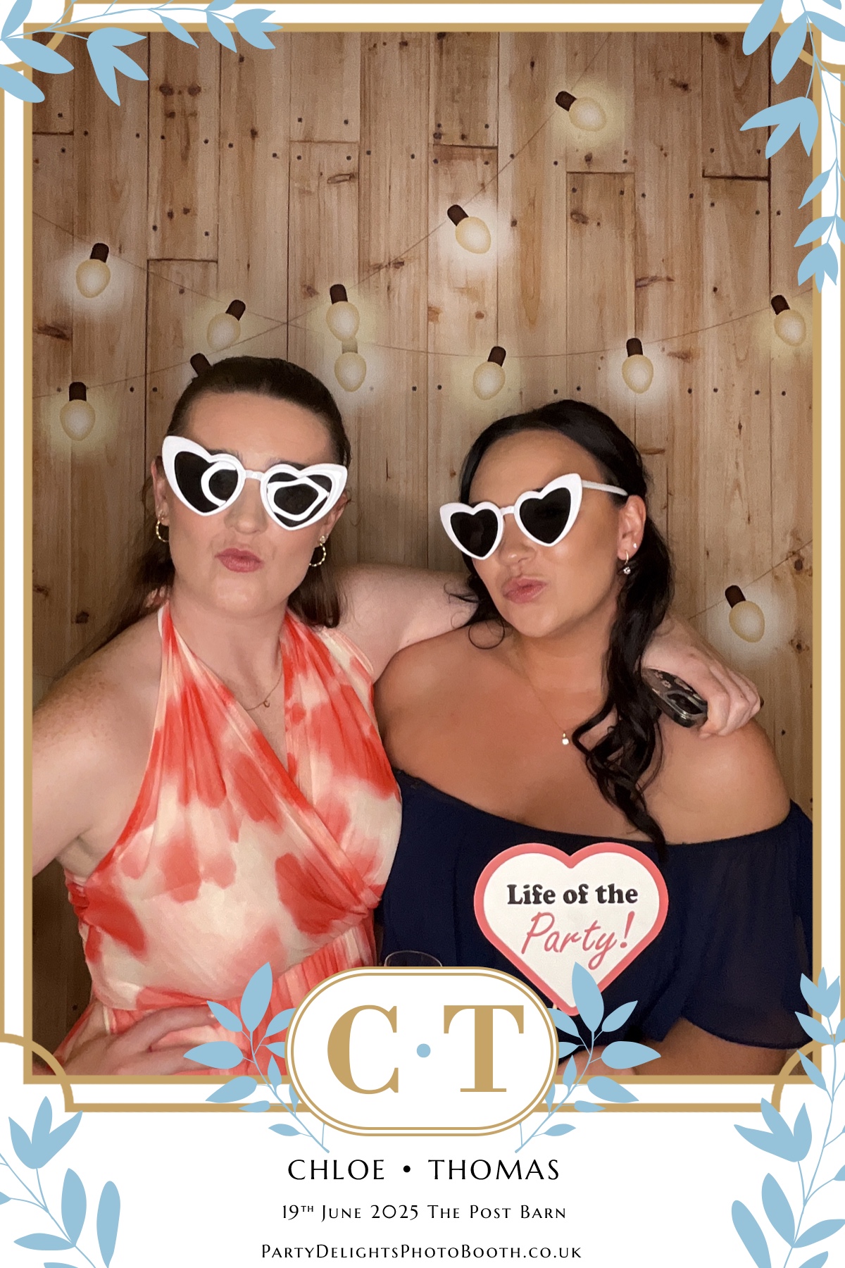 Chloe & Tom’s Wedding | View more photos from the event at gallery.partydelightsphotobooth.co.uk/u/PartyDelightsPhotoBooth/Chloe-Tom’s-Wedding