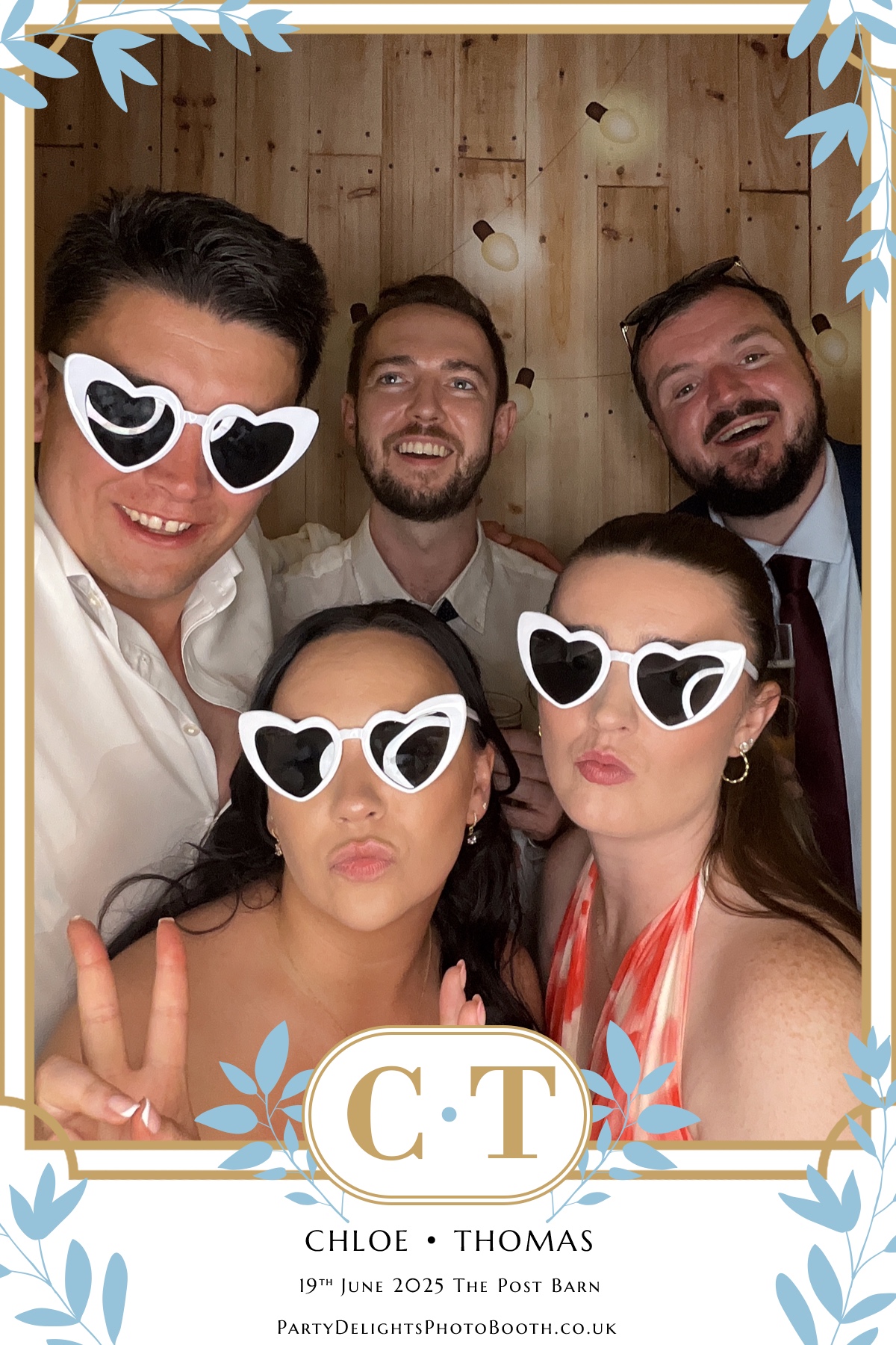Chloe & Tom’s Wedding | View more photos from the event at gallery.partydelightsphotobooth.co.uk/u/PartyDelightsPhotoBooth/Chloe-Tom’s-Wedding