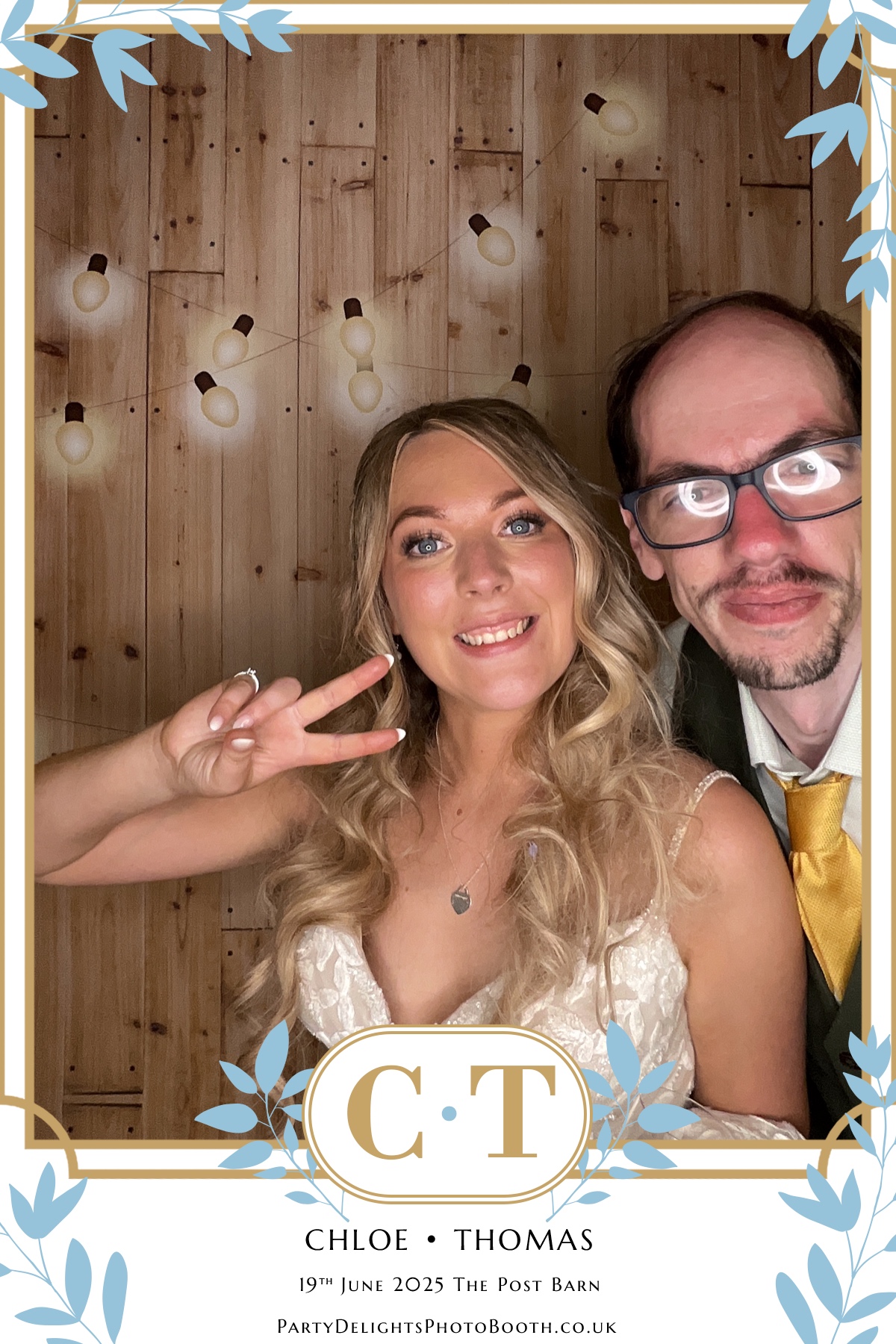 Chloe & Tom’s Wedding | View more photos from the event at gallery.partydelightsphotobooth.co.uk/u/PartyDelightsPhotoBooth/Chloe-Tom’s-Wedding