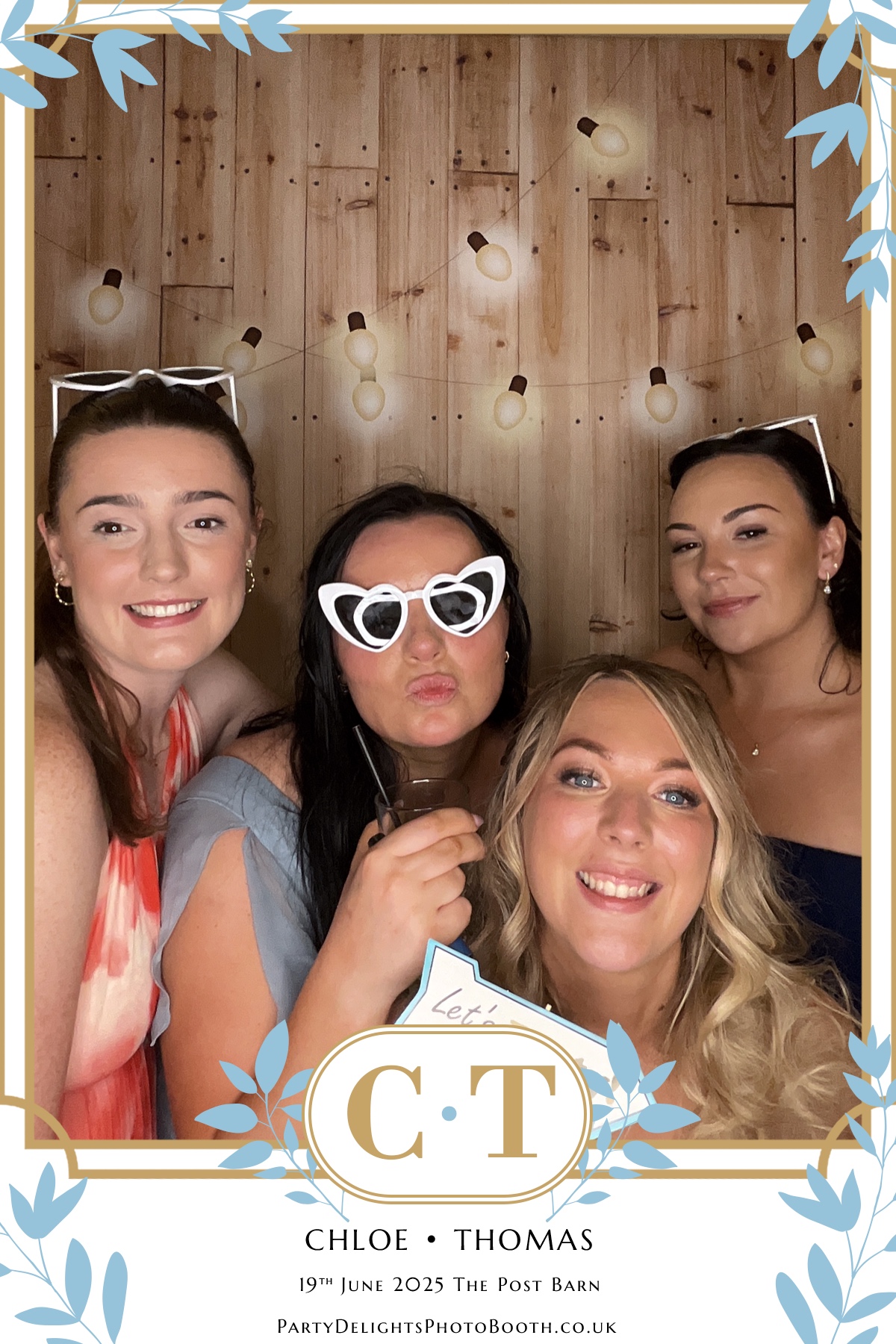 Chloe & Tom’s Wedding | View more photos from the event at gallery.partydelightsphotobooth.co.uk/u/PartyDelightsPhotoBooth/Chloe-Tom’s-Wedding