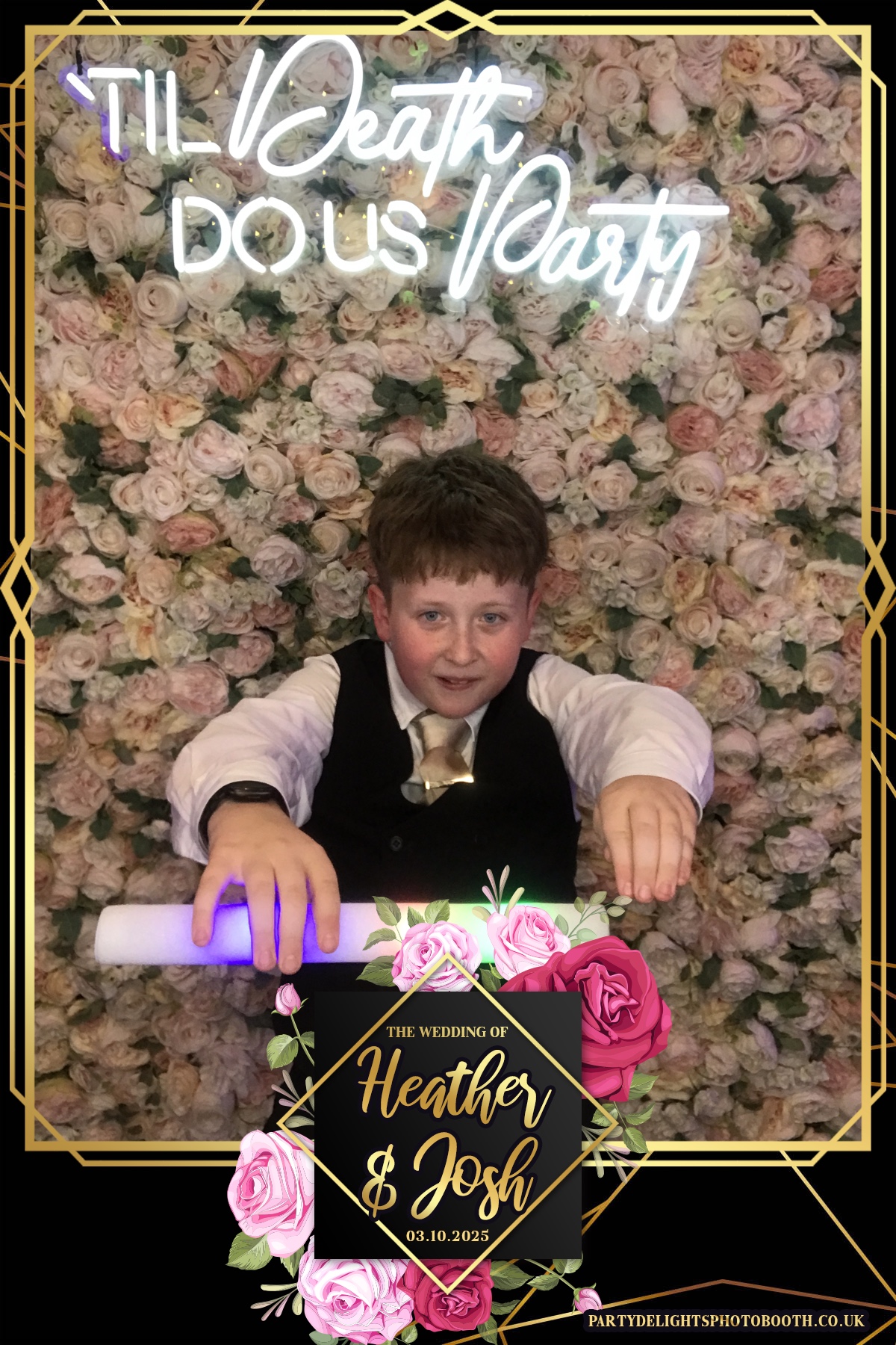 Heather and Josh's Wedding | View more photos from the event at gallery.partydelightsphotobooth.co.uk/u/PartyDelightsPhotoBooth/Heather-and-Joshs-Wedding