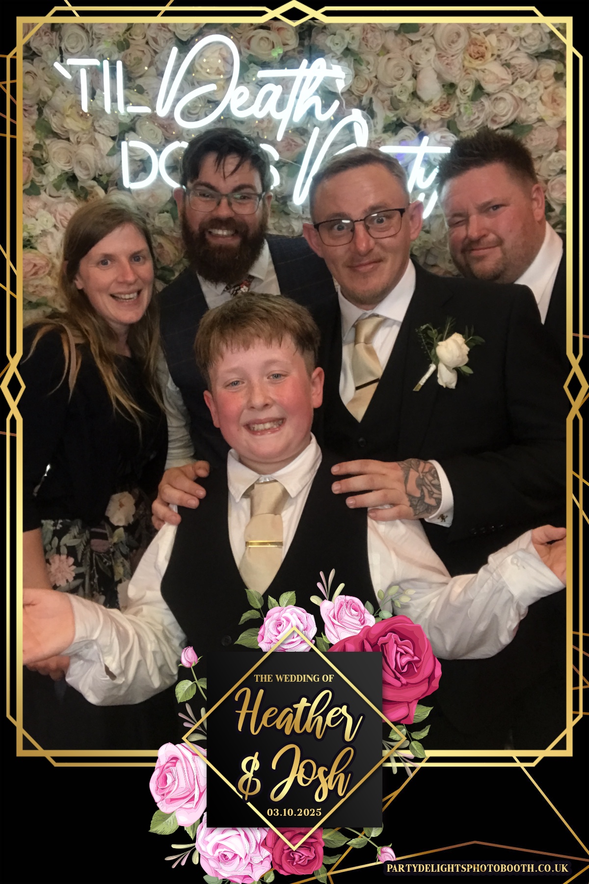 Heather and Josh's Wedding | View more photos from the event at gallery.partydelightsphotobooth.co.uk/u/PartyDelightsPhotoBooth/Heather-and-Joshs-Wedding