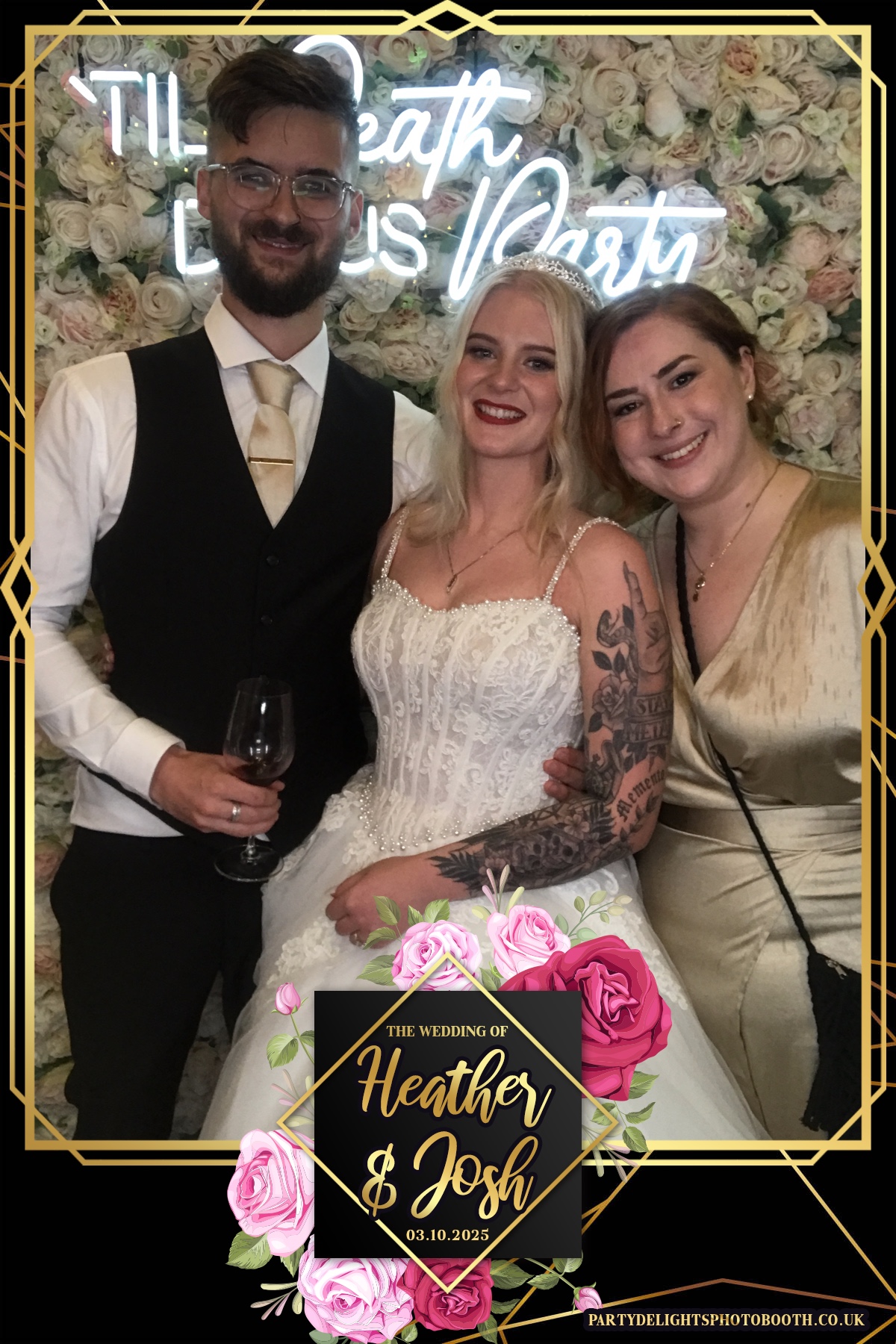 Heather and Josh's Wedding | View more photos from the event at gallery.partydelightsphotobooth.co.uk/u/PartyDelightsPhotoBooth/Heather-and-Joshs-Wedding
