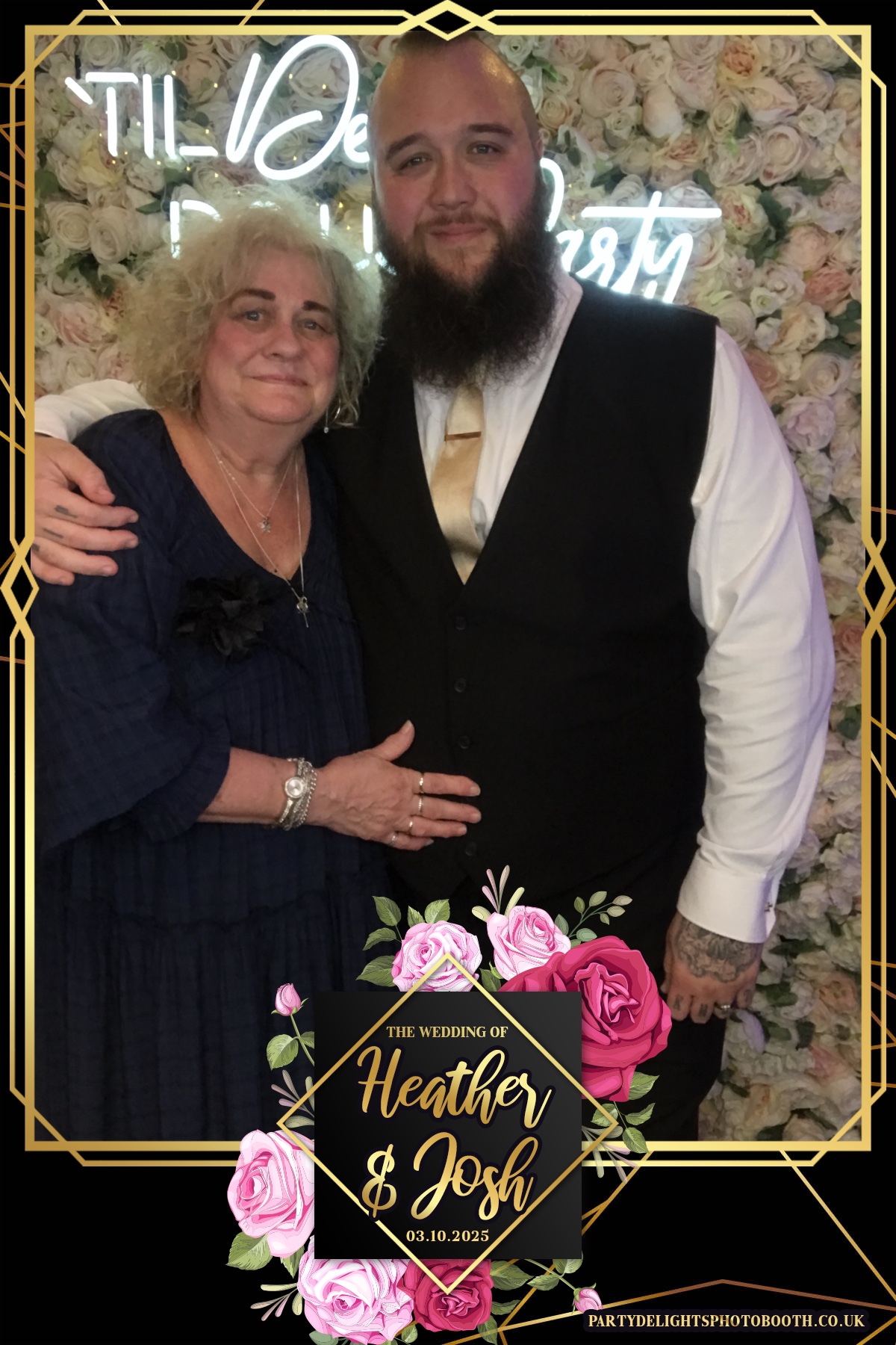 Heather and Josh's Wedding | View more photos from the event at gallery.partydelightsphotobooth.co.uk/u/PartyDelightsPhotoBooth/Heather-and-Joshs-Wedding