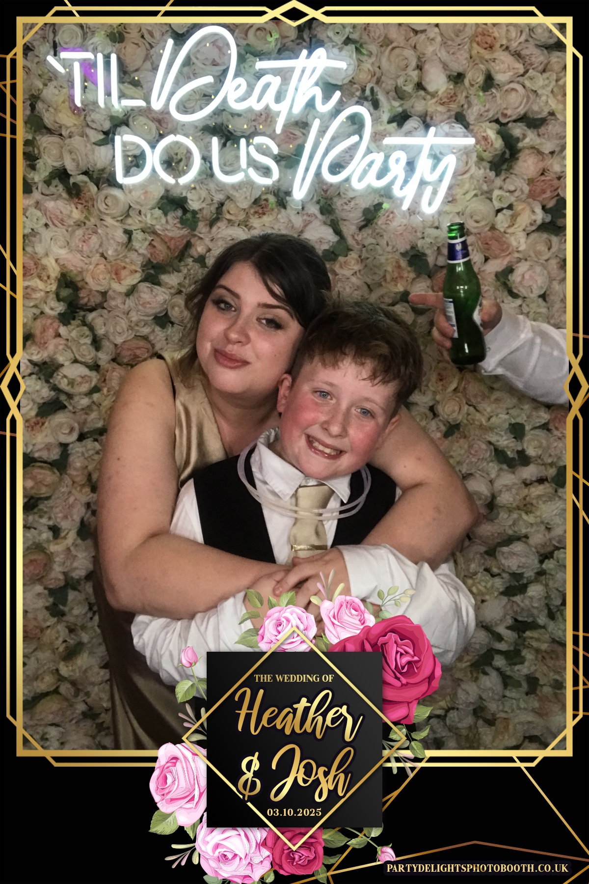 Heather and Josh's Wedding | View more photos from the event at gallery.partydelightsphotobooth.co.uk/u/PartyDelightsPhotoBooth/Heather-and-Joshs-Wedding