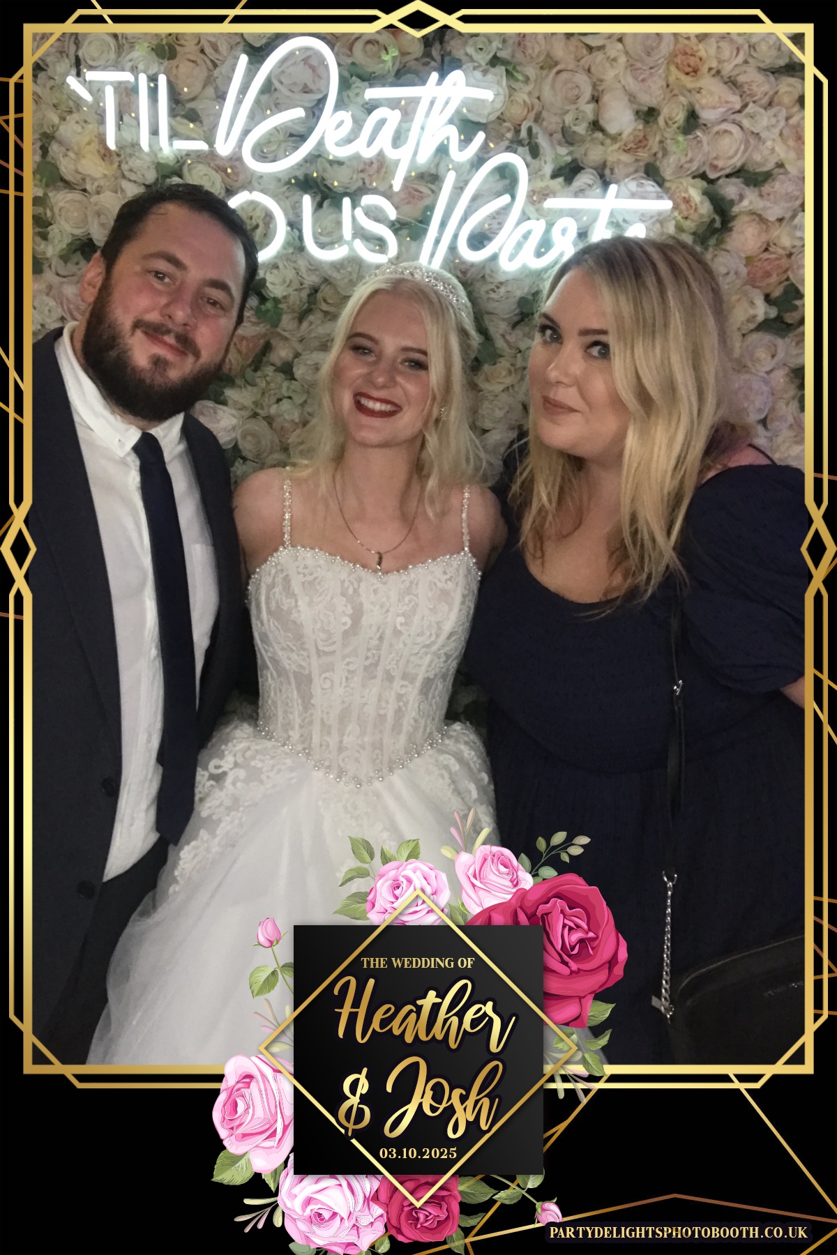 Heather and Josh's Wedding | View more photos from the event at gallery.partydelightsphotobooth.co.uk/u/PartyDelightsPhotoBooth/Heather-and-Joshs-Wedding