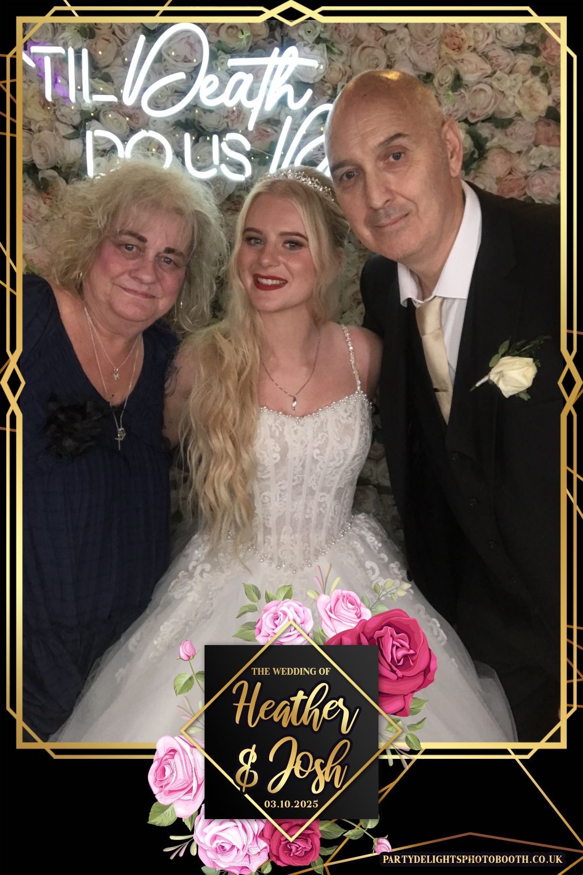 Heather and Josh's Wedding | View more photos from the event at gallery.partydelightsphotobooth.co.uk/u/PartyDelightsPhotoBooth/Heather-and-Joshs-Wedding