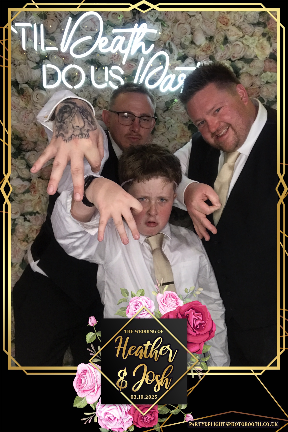 Heather and Josh's Wedding | View more photos from the event at gallery.partydelightsphotobooth.co.uk/u/PartyDelightsPhotoBooth/Heather-and-Joshs-Wedding